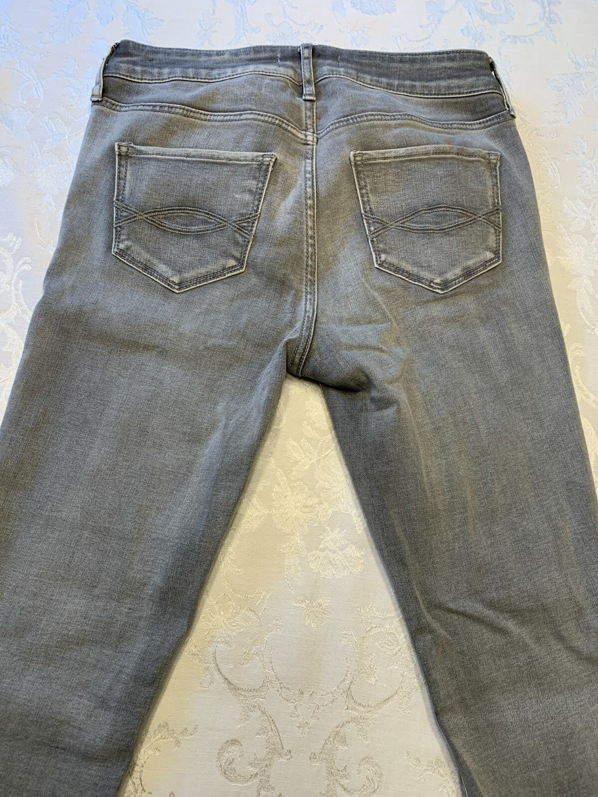 ABERCROMBIE Gray Skinny Jeans, Size 275