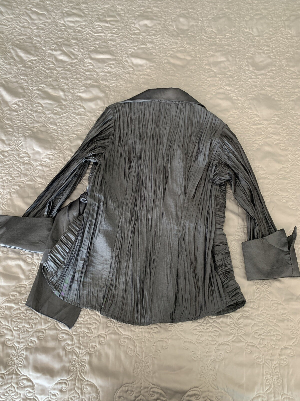 HARVE BENARD Fancy Crinkled Metallic Top w/Tie & Bow5