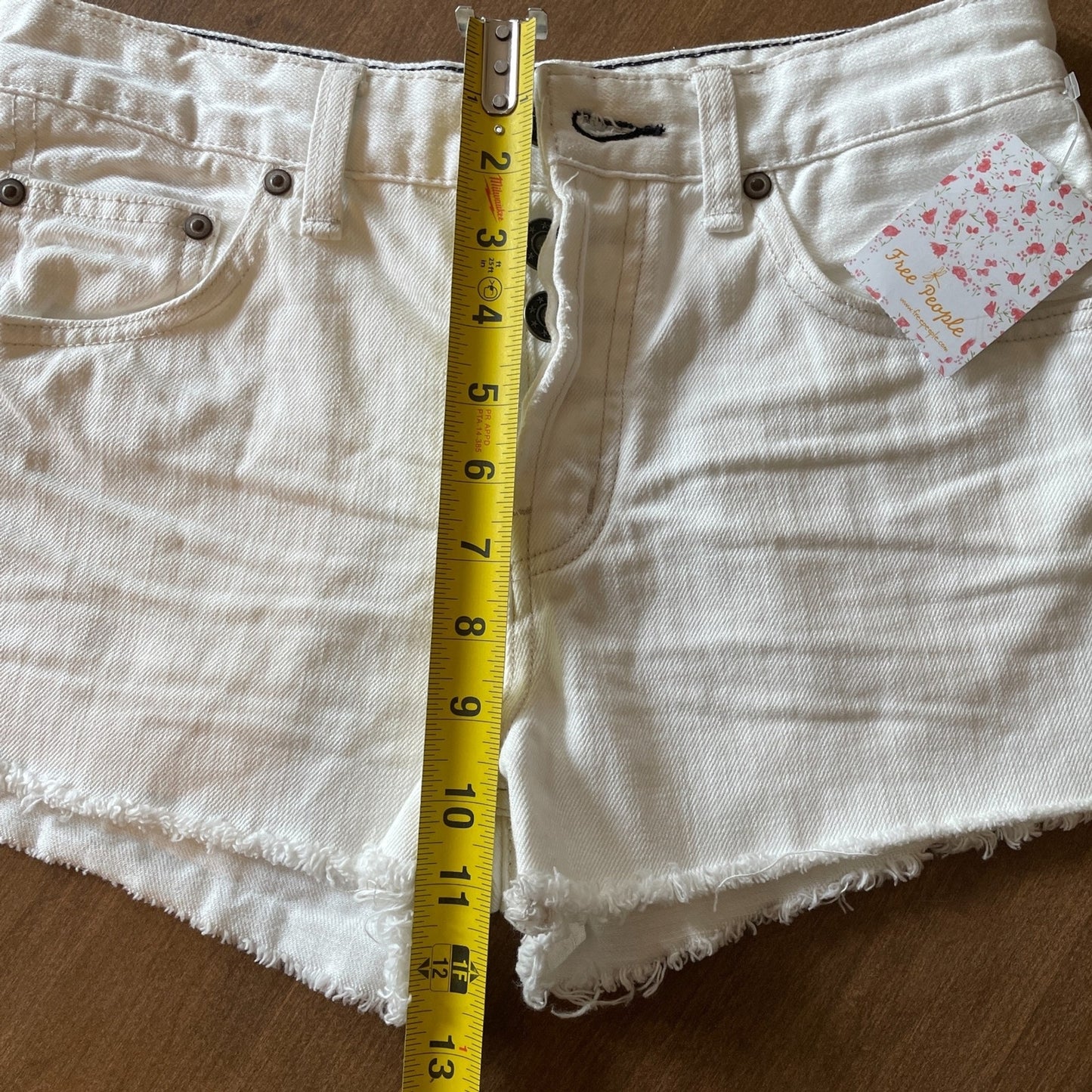 FREE PEOPLE New Off-White Jean Frayed Shorts, Size 259