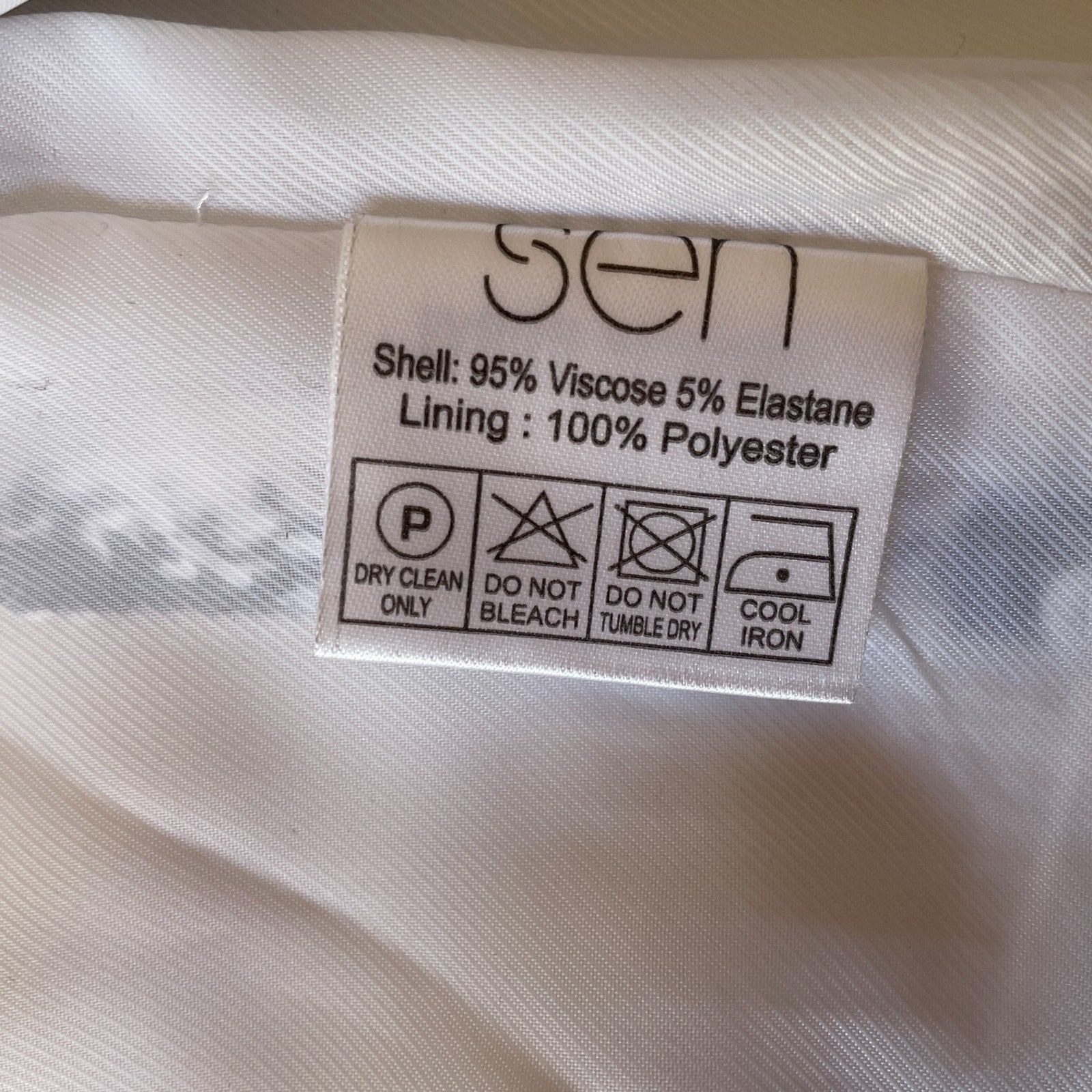 SEN New White & Black Sequin Short Jacket from Milan, Italy, Size XS3
