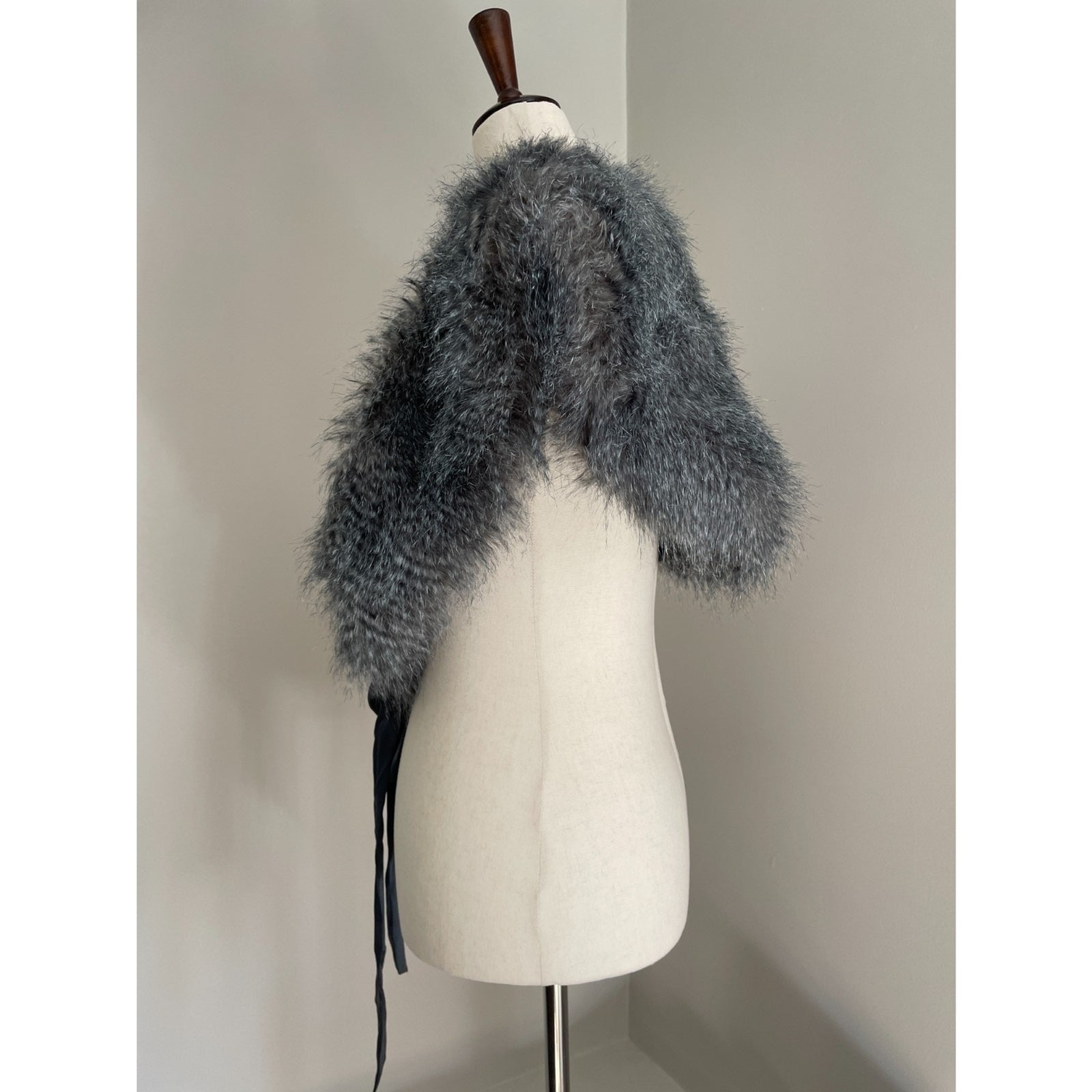 RANDOLPH DUKE The Look Faux Fur Removable Stole Collar, Silver & White3