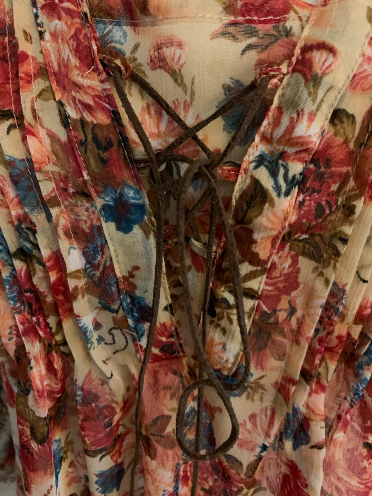 FIRE LOS ANGELES Beautiful Long Sleeve Floral Blouse1