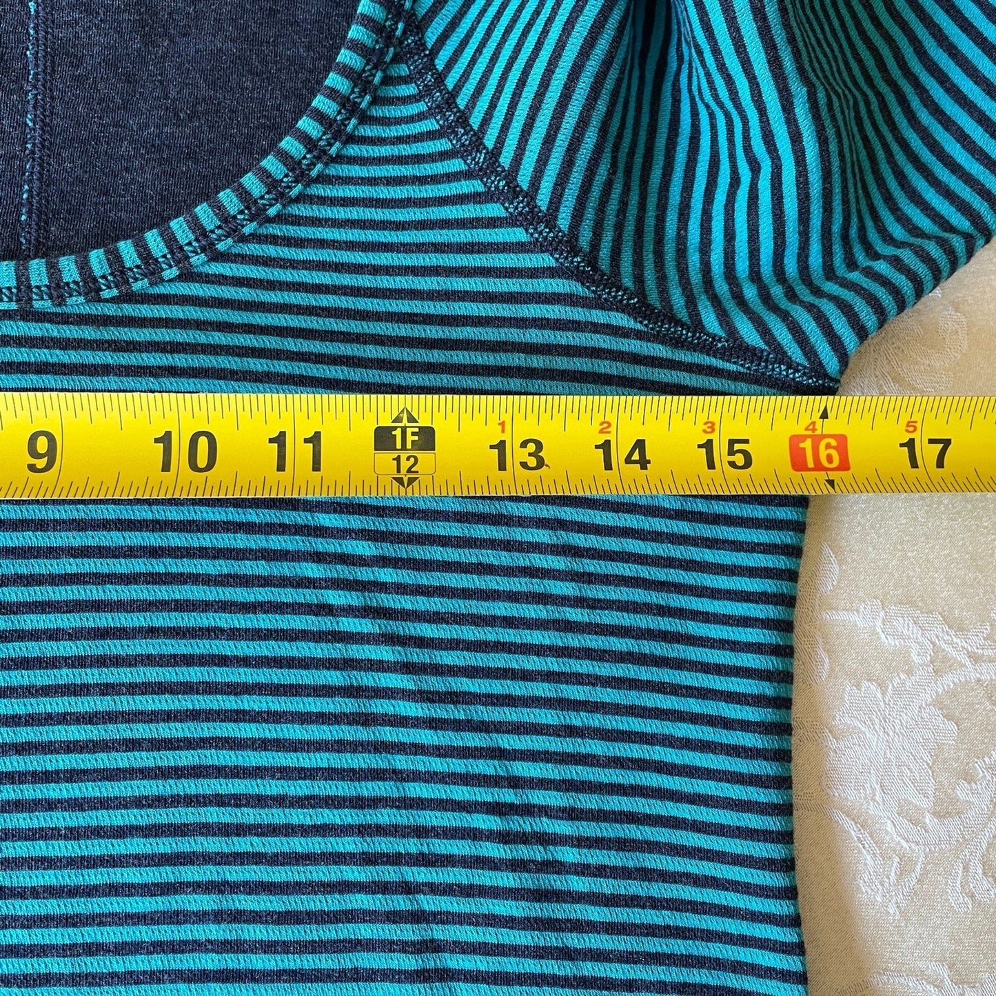 LULULEMON Reversible Green & Blue Stripe Pullover, Size Small11