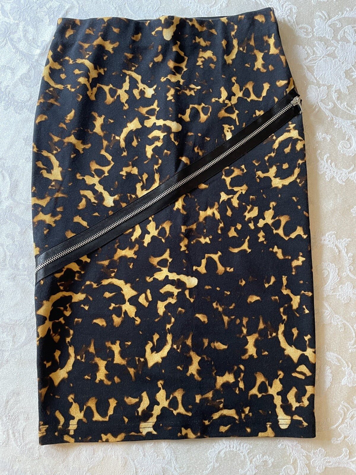 McQ ALEXANDER McQUEEN Stretch Leopard Print Pencil Skirt with Zip Detail, Size M8
