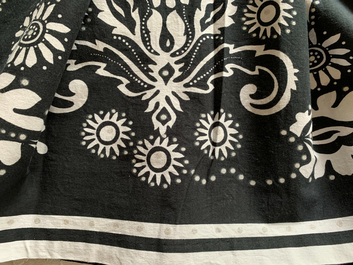 TRIBAL Black & White Cotton Pleated Skirt2