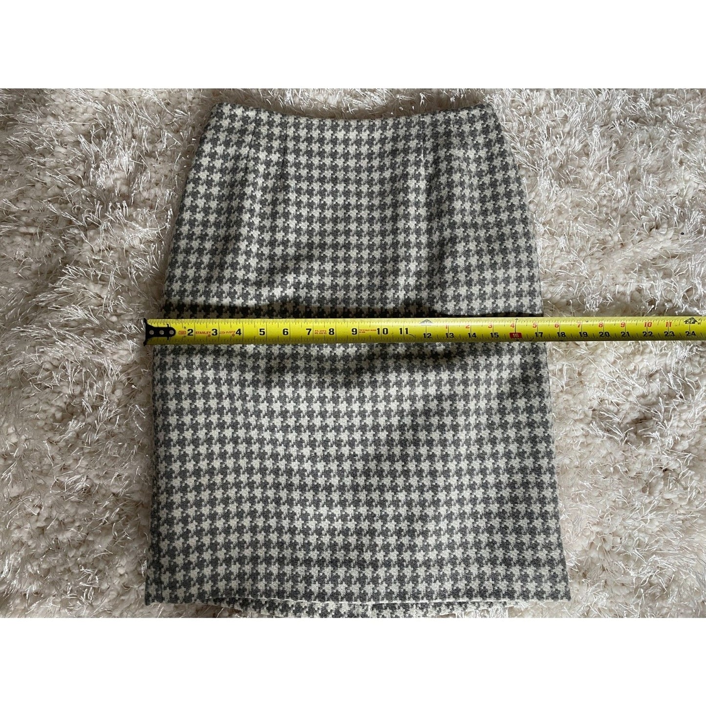 LARRY LEVINE Signature NWOT Soft Gray & Winter White Houndstooth Suit, Size 2P11