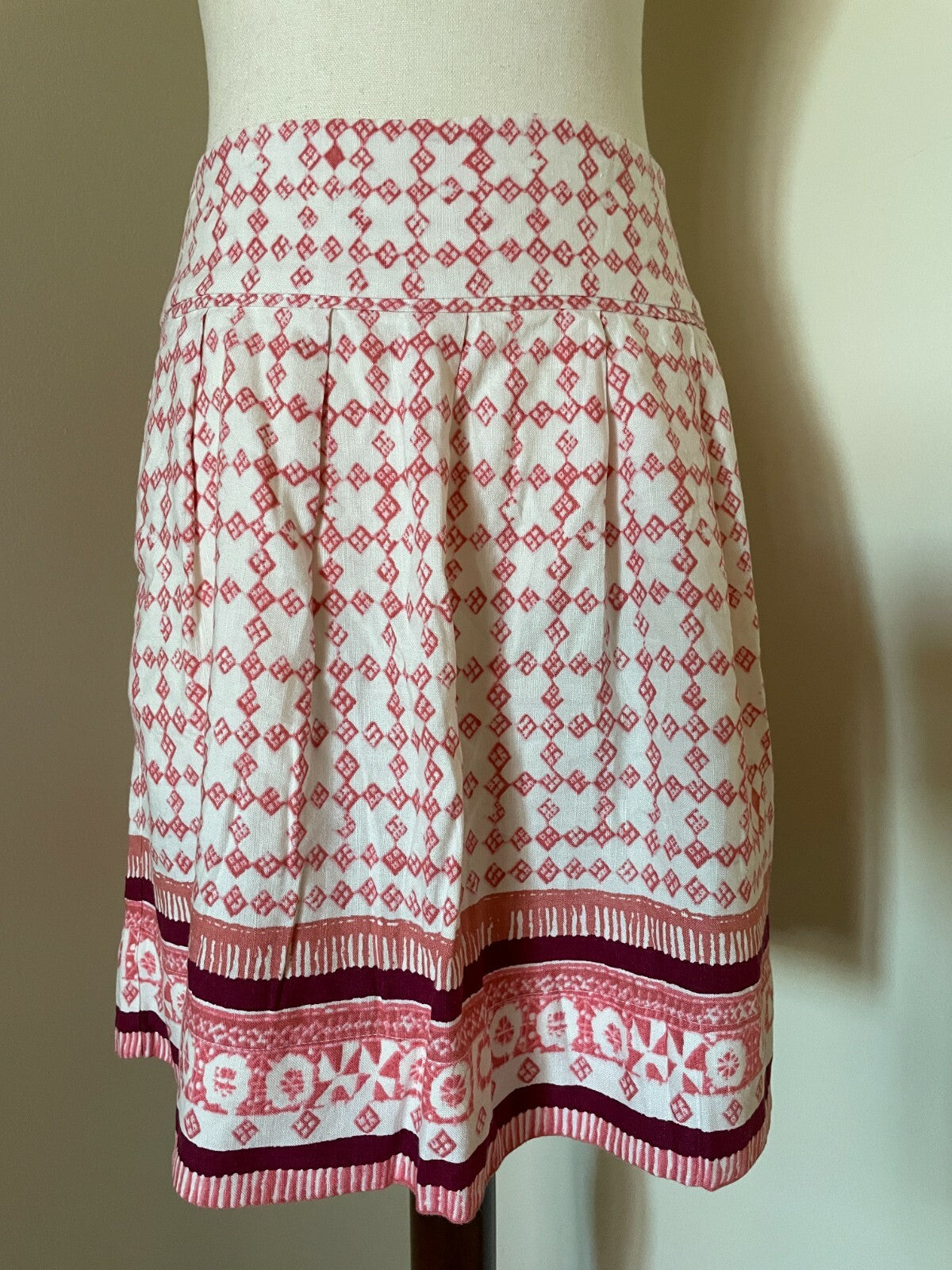 ANN TAYLOR Loft Linen and Rayon Aztec Boho Print Skirt, Size 00