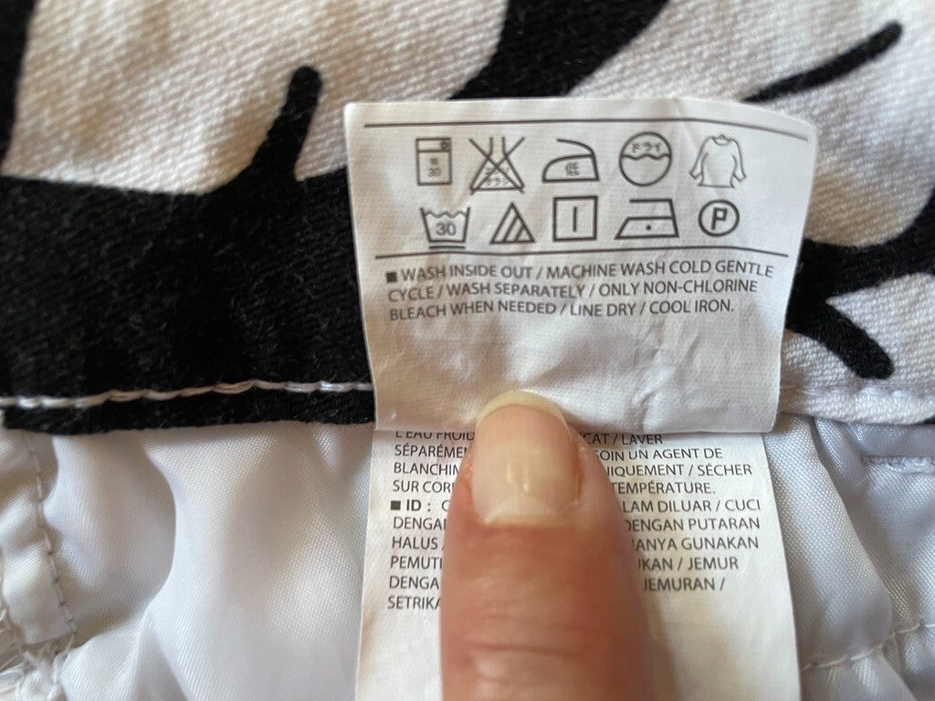 OLD NAVY Diva Bold Black and White Foral Print Cotton Pants, Size 65