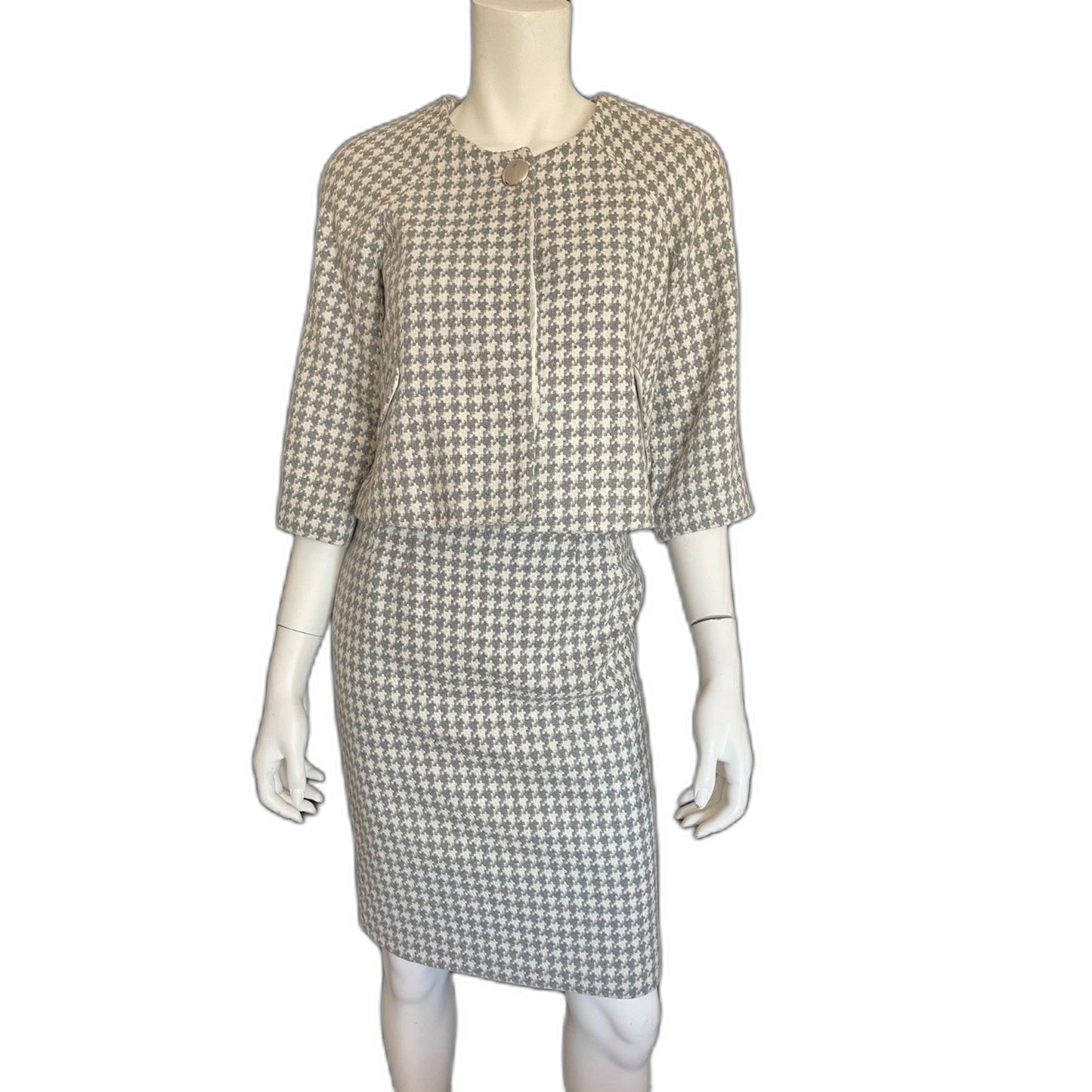 LARRY LEVINE Signature NWOT Soft Gray & Winter White Houndstooth Suit, Size 2P0