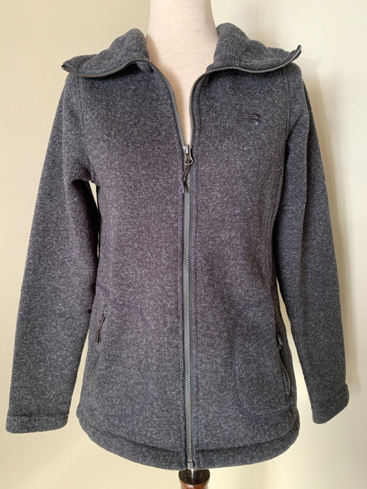 NEW BALANCE Women's Sweater Fleece Full Zip Gray Jacket, Medium0