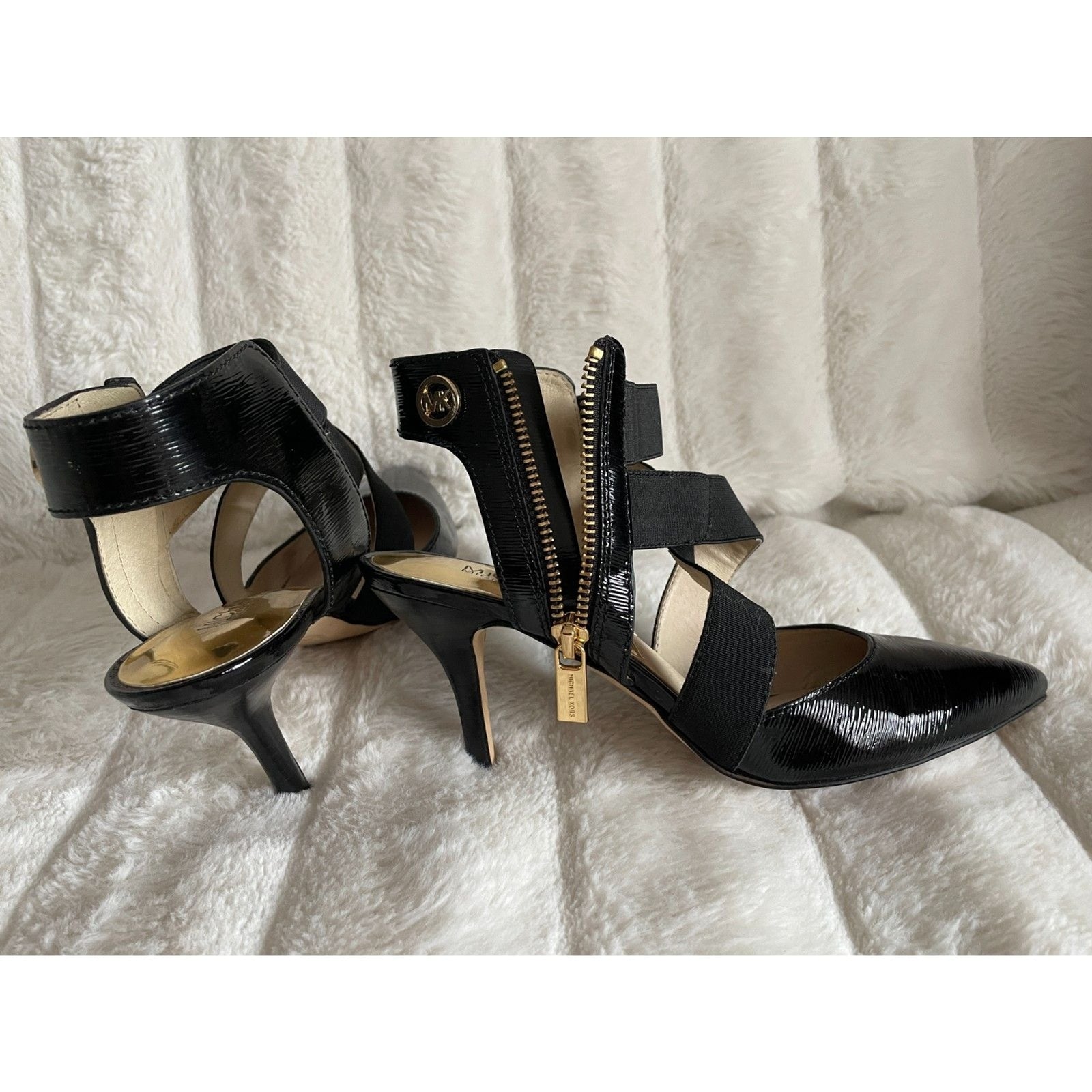 MICHAEL KORS Black Patent Leather Meadow Strappy Pointed-Toe Pump 3" Heels9