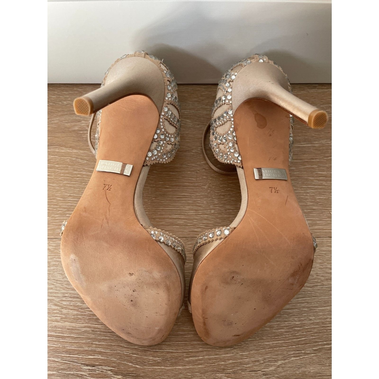 BADGLEY MISCHKA Roxy Evening Leather 3 3/4 inch Sandals, Size 7.55