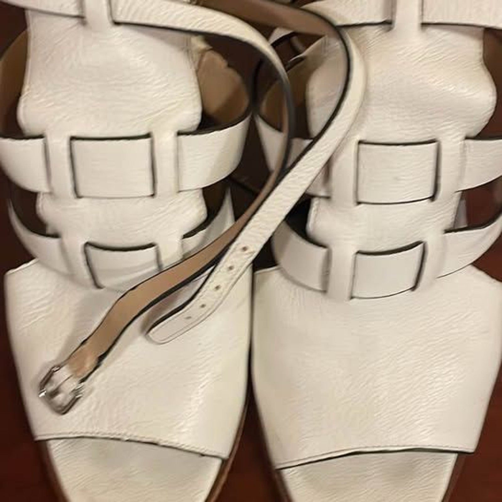 Via Spiga winter white leather open toe strap shoes, Size 85
