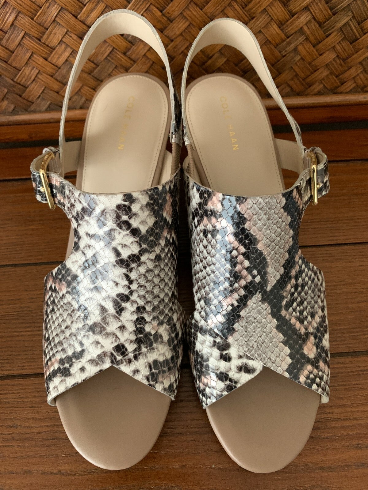 COLE HAAN Philomina Wedge Sandal Embossed Leather Wedge, Size 100