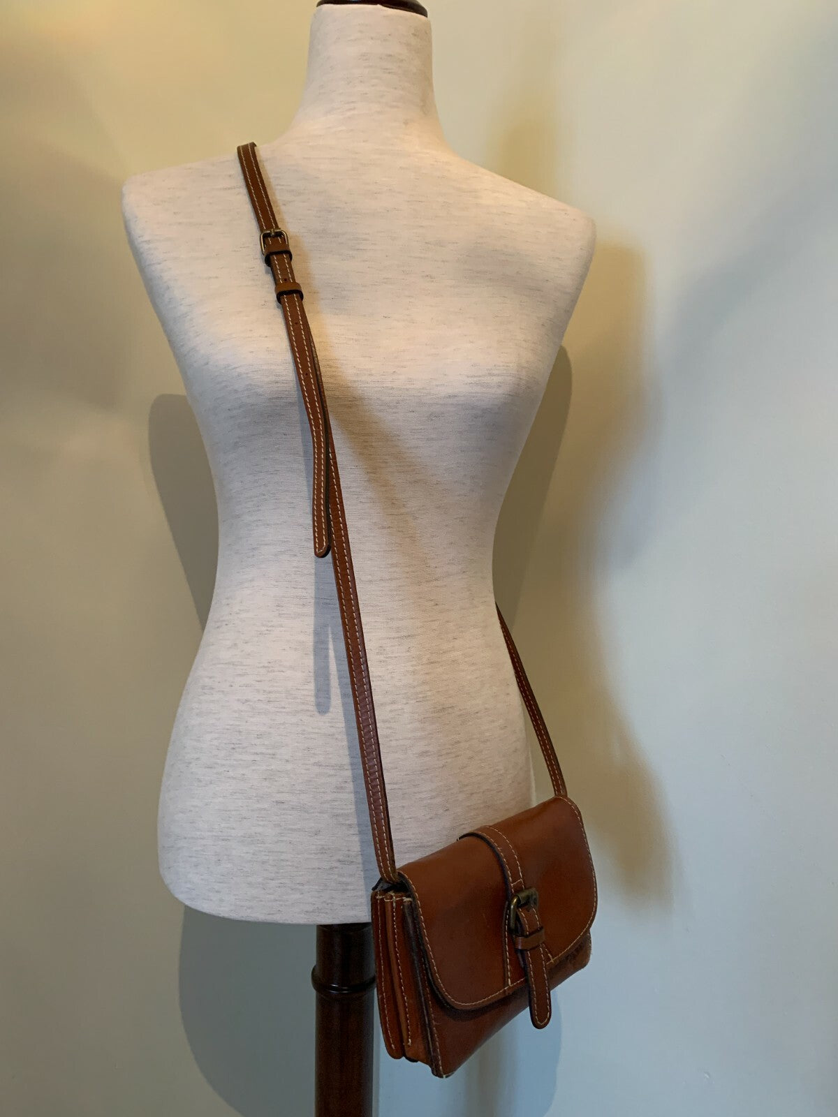PATRICIA NASH Beautiful Leather Cross Body Bag1