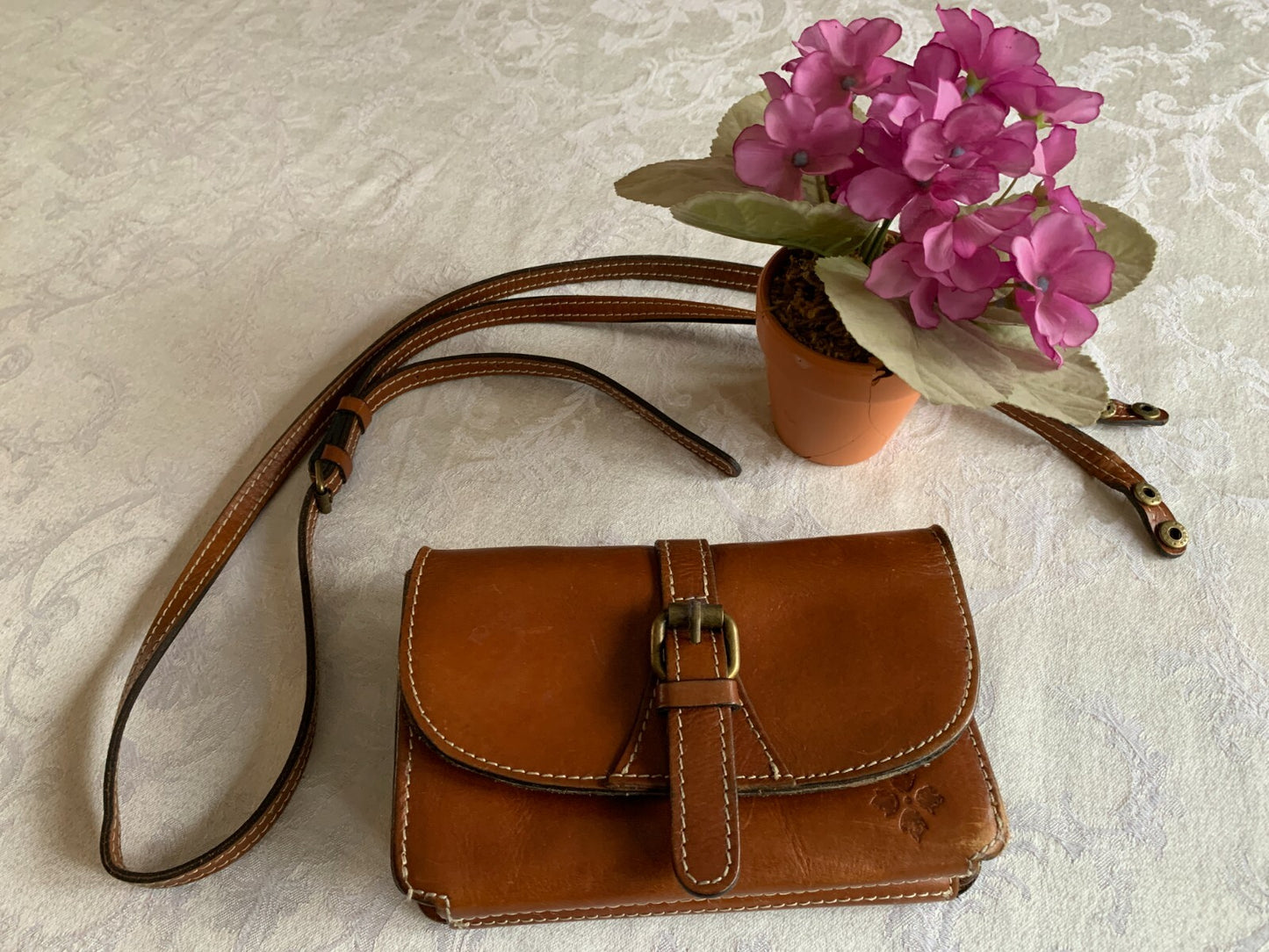 PATRICIA NASH Beautiful Leather Cross Body Bag0