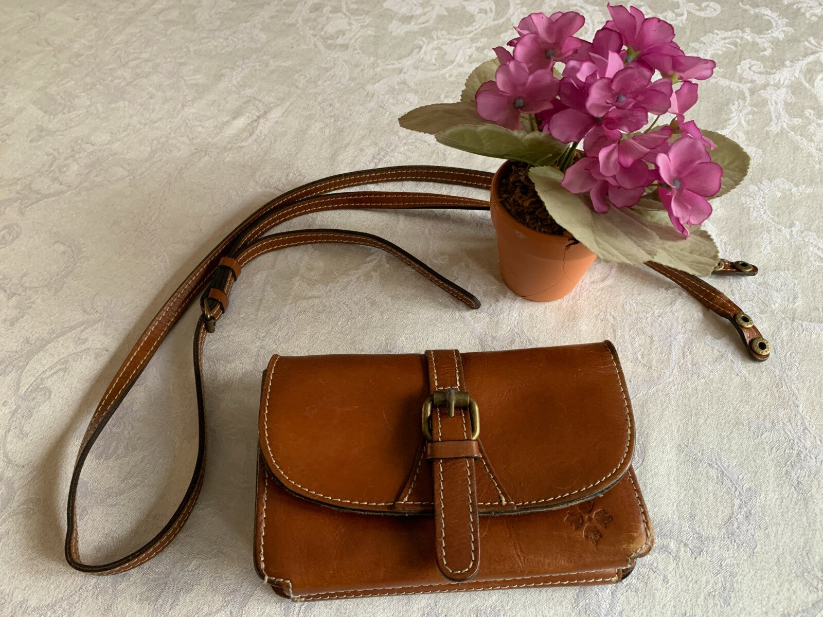 PATRICIA NASH Beautiful Leather Cross Body Bag0