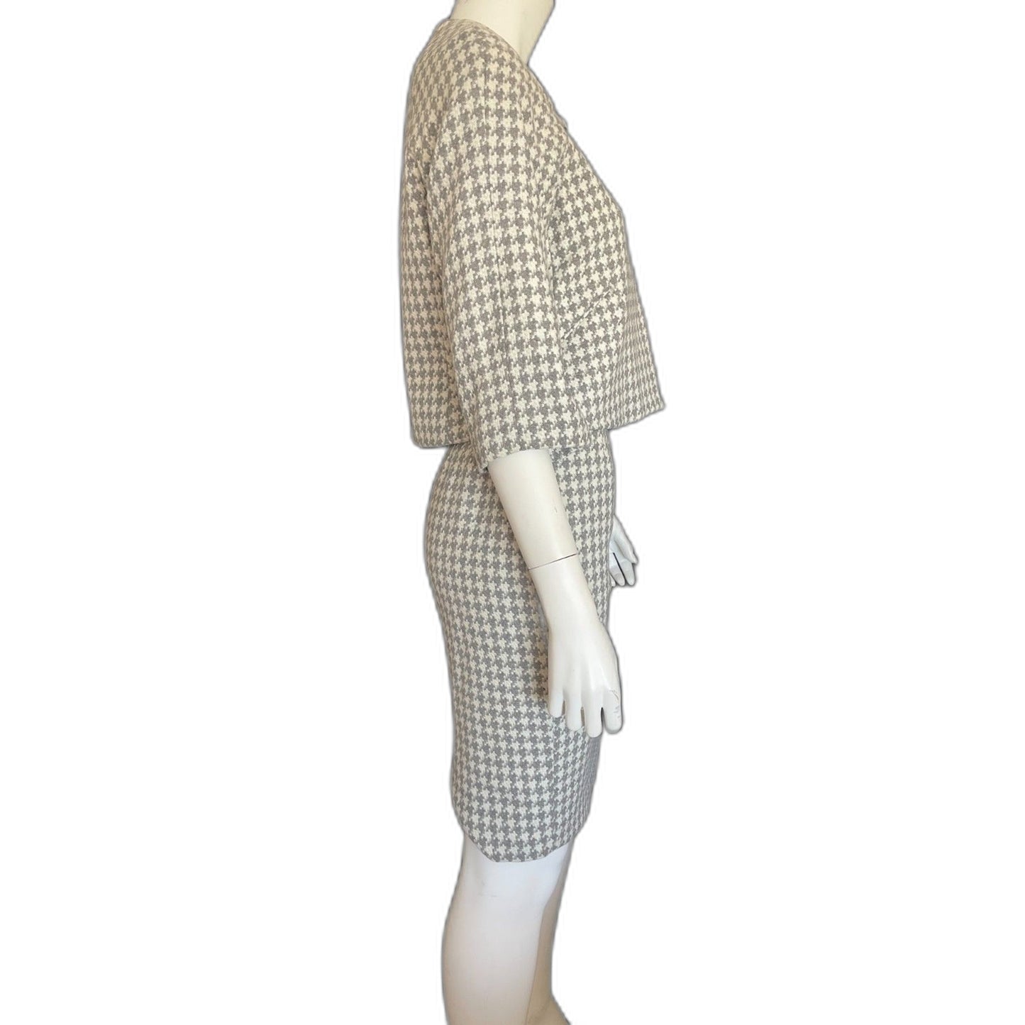LARRY LEVINE Signature NWOT Soft Gray & Winter White Houndstooth Suit, Size 2P1