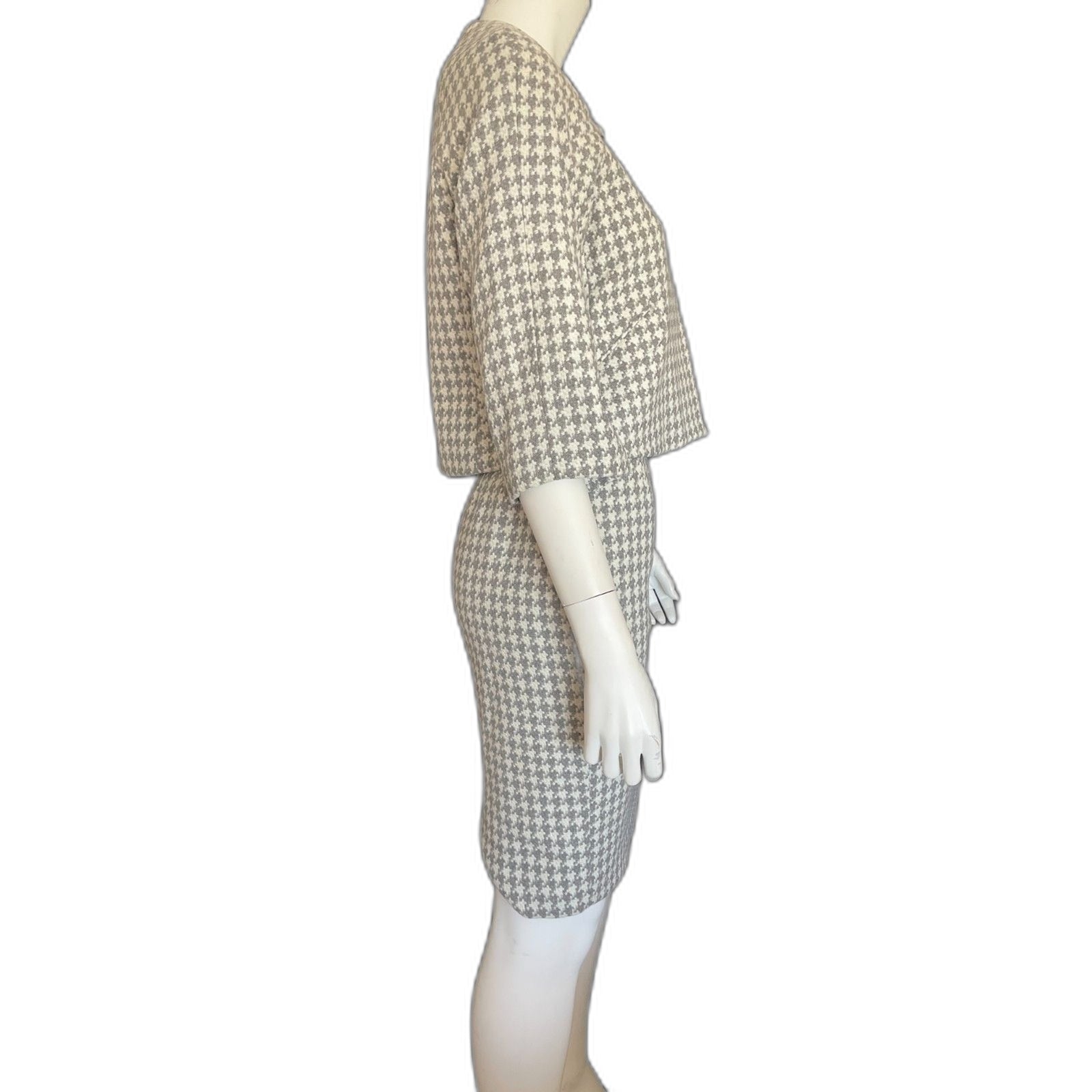 LARRY LEVINE Signature NWOT Soft Gray & Winter White Houndstooth Suit, Size 2P1
