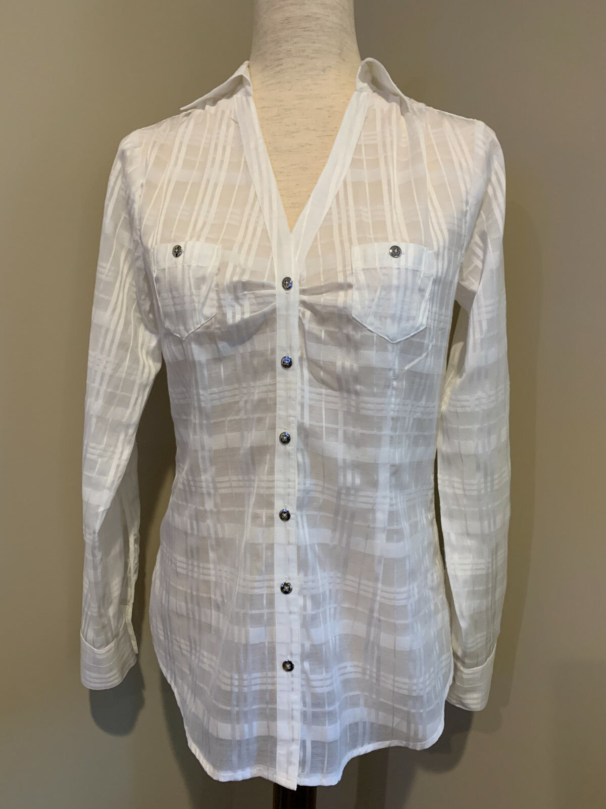 WHITE HOUSE/BLACK MARKET White Button-Down Shirt0