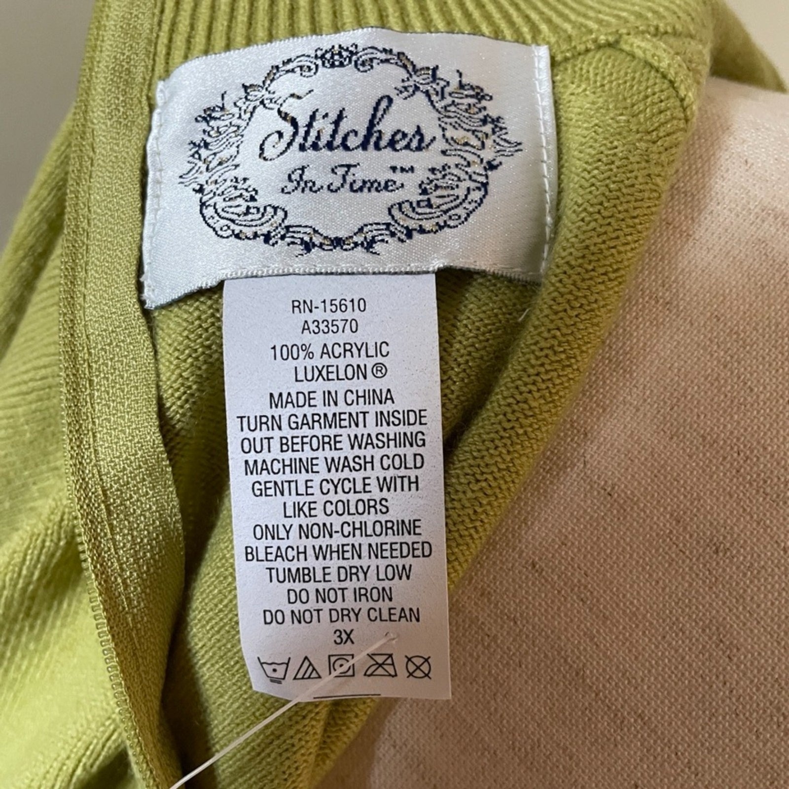 STITCHES IN TIME New Mock Neck Pea Green Sweater, Size 3X4