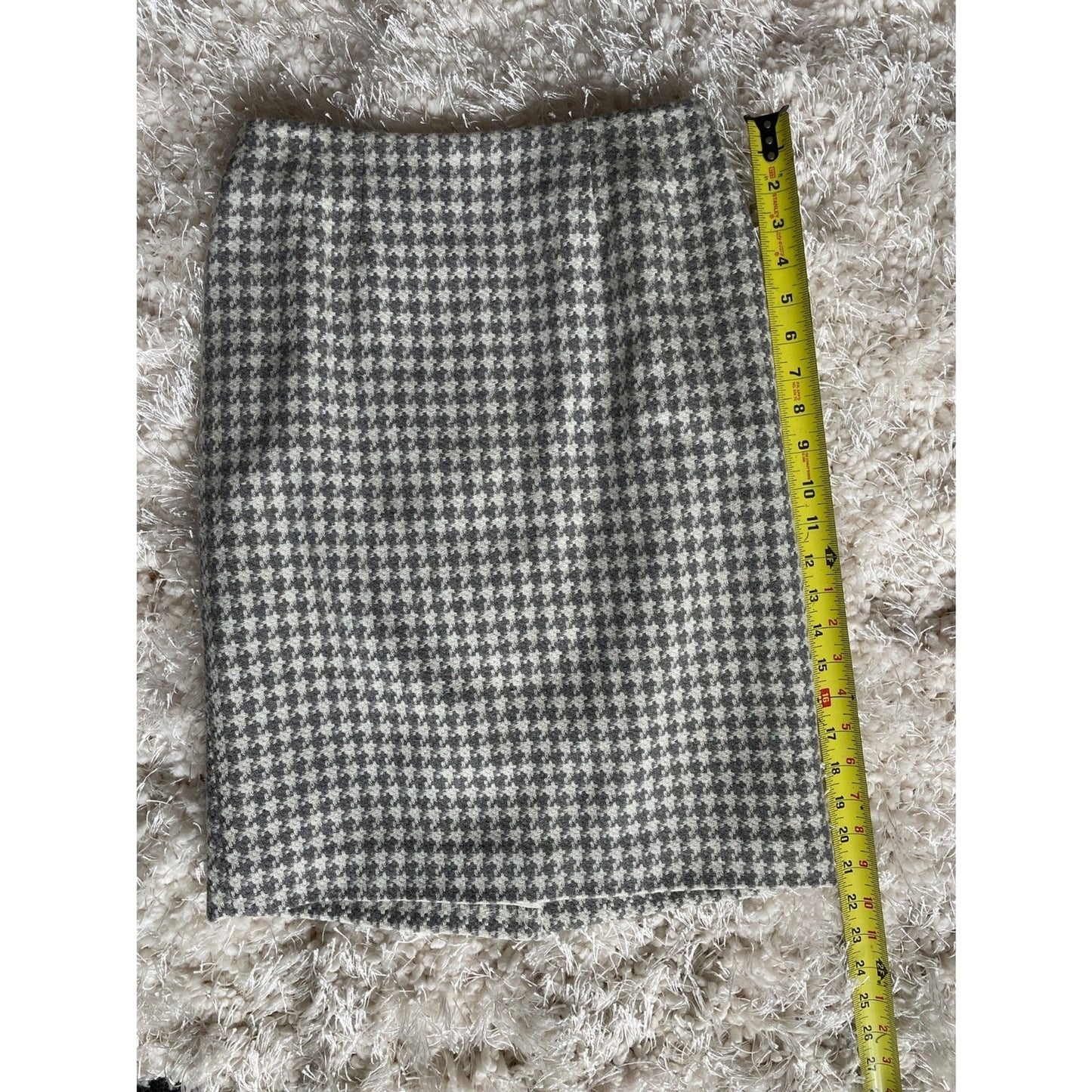 LARRY LEVINE Signature NWOT Soft Gray & Winter White Houndstooth Suit, Size 2P9