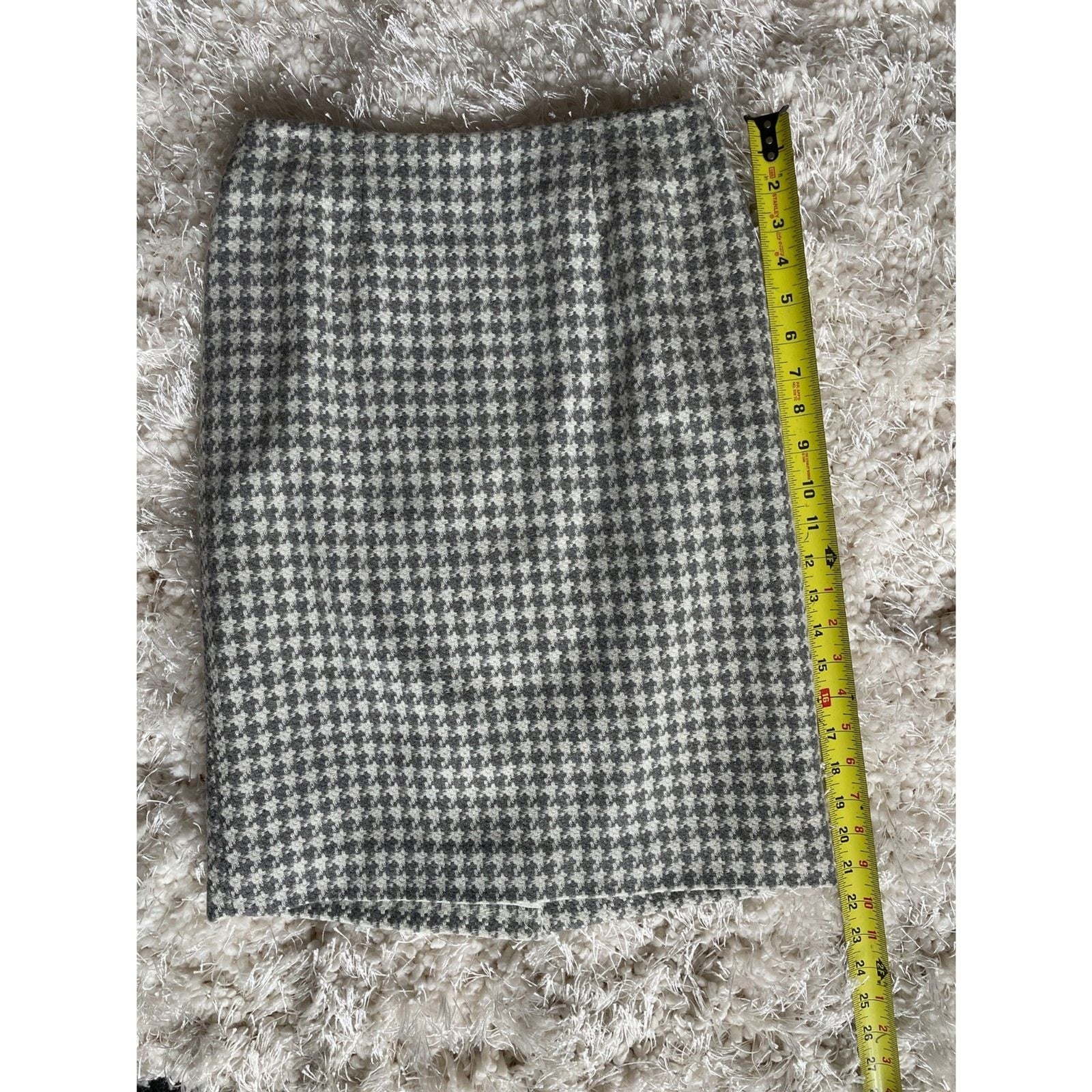 LARRY LEVINE Signature NWOT Soft Gray & Winter White Houndstooth Suit, Size 2P9