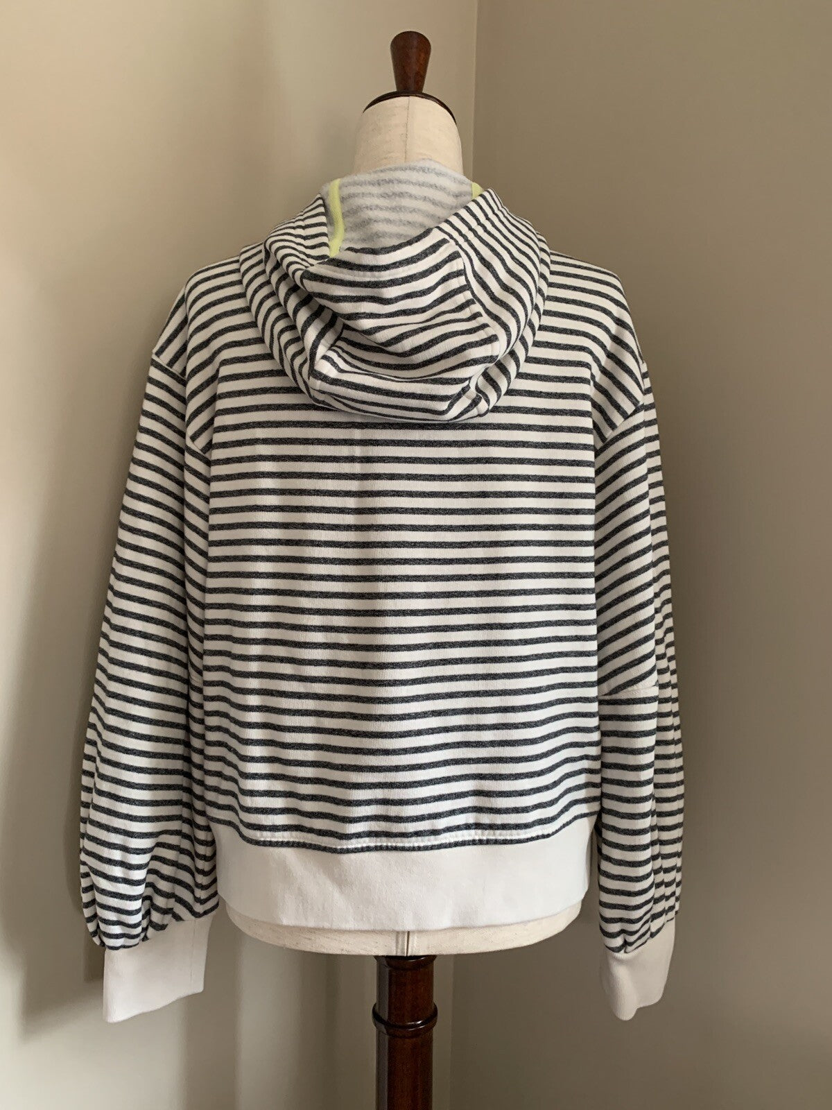 LOU & GREY Striped Sweatshirt1