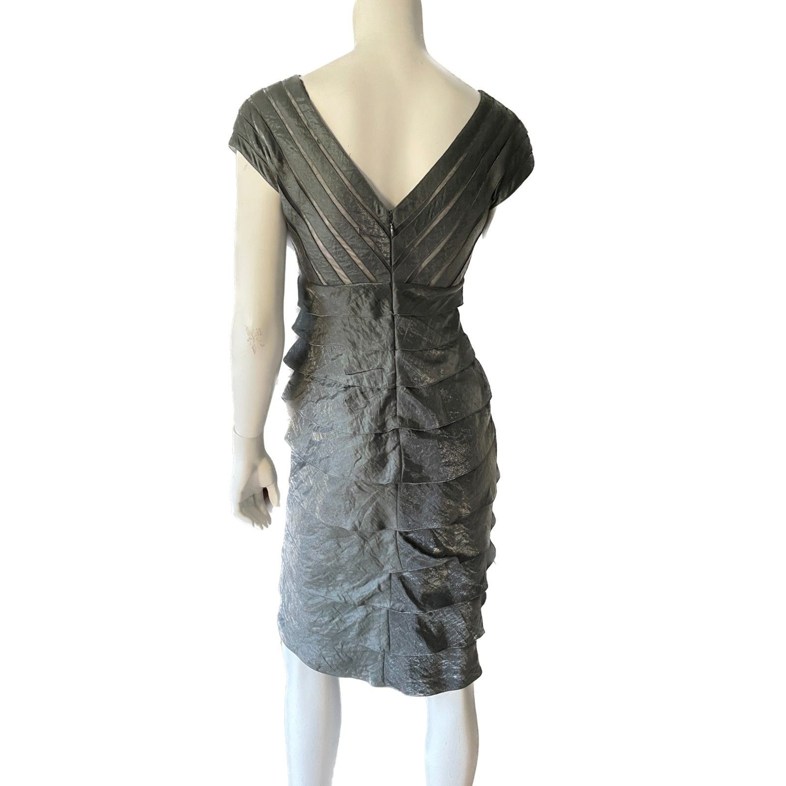 CACHE NWOT Metallic Silver Shutter Pleat Sheath Dress, Size 23