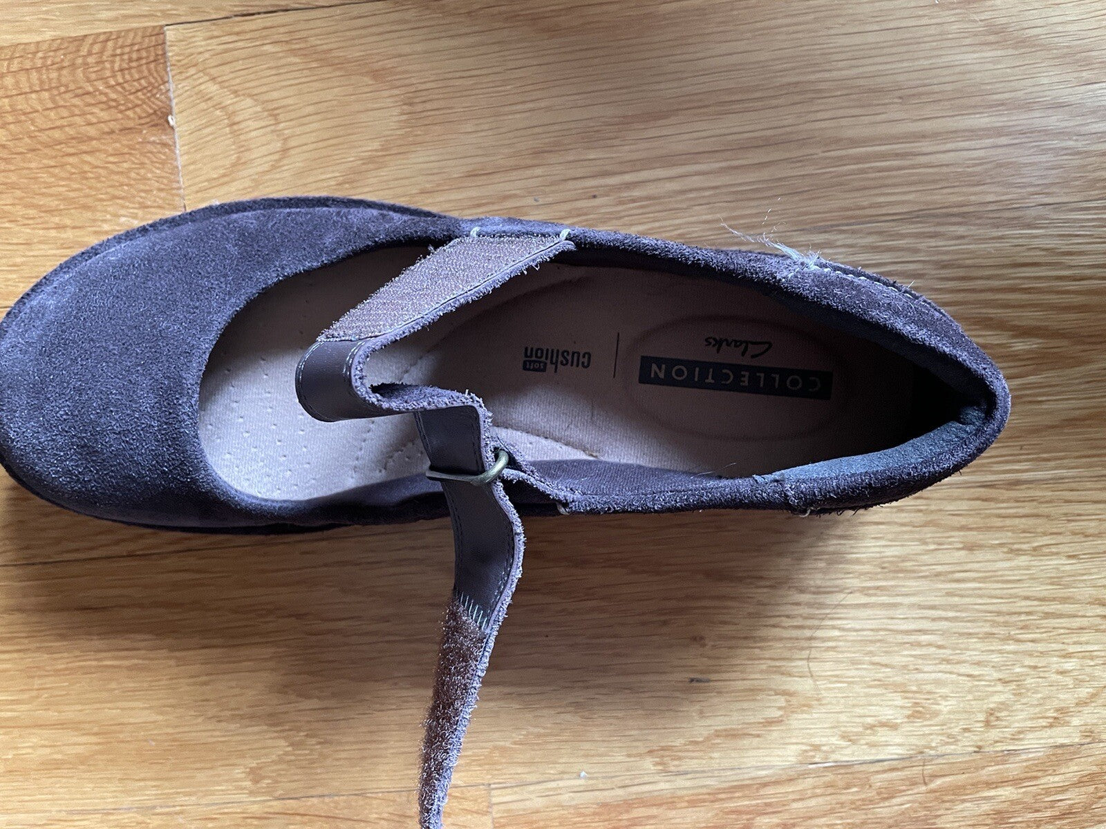 CLARKS Collection Soft Cushion Brown Suede Shoes, Size 7.52