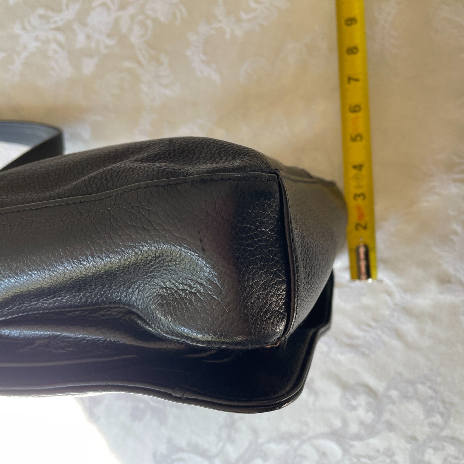 TIGNANELLO Black Genuine Leather Crossbody Bag with Flap Over 11