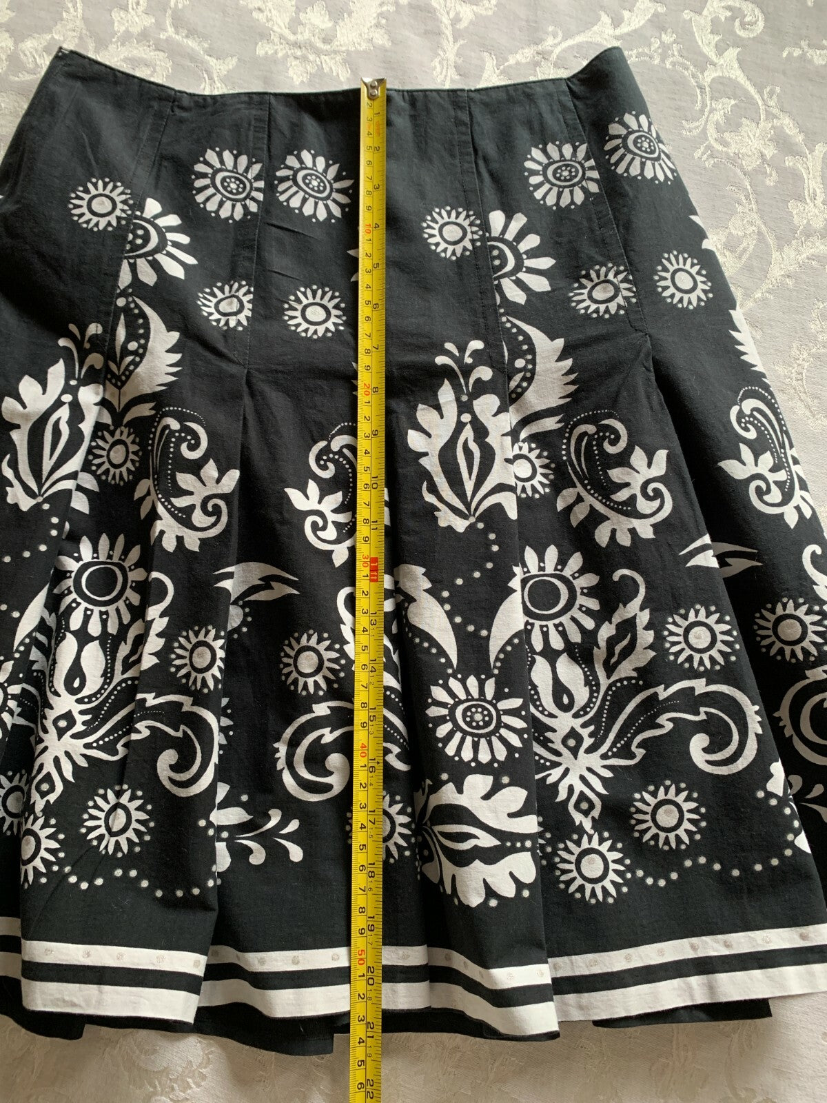 TRIBAL Black & White Cotton Pleated Skirt5