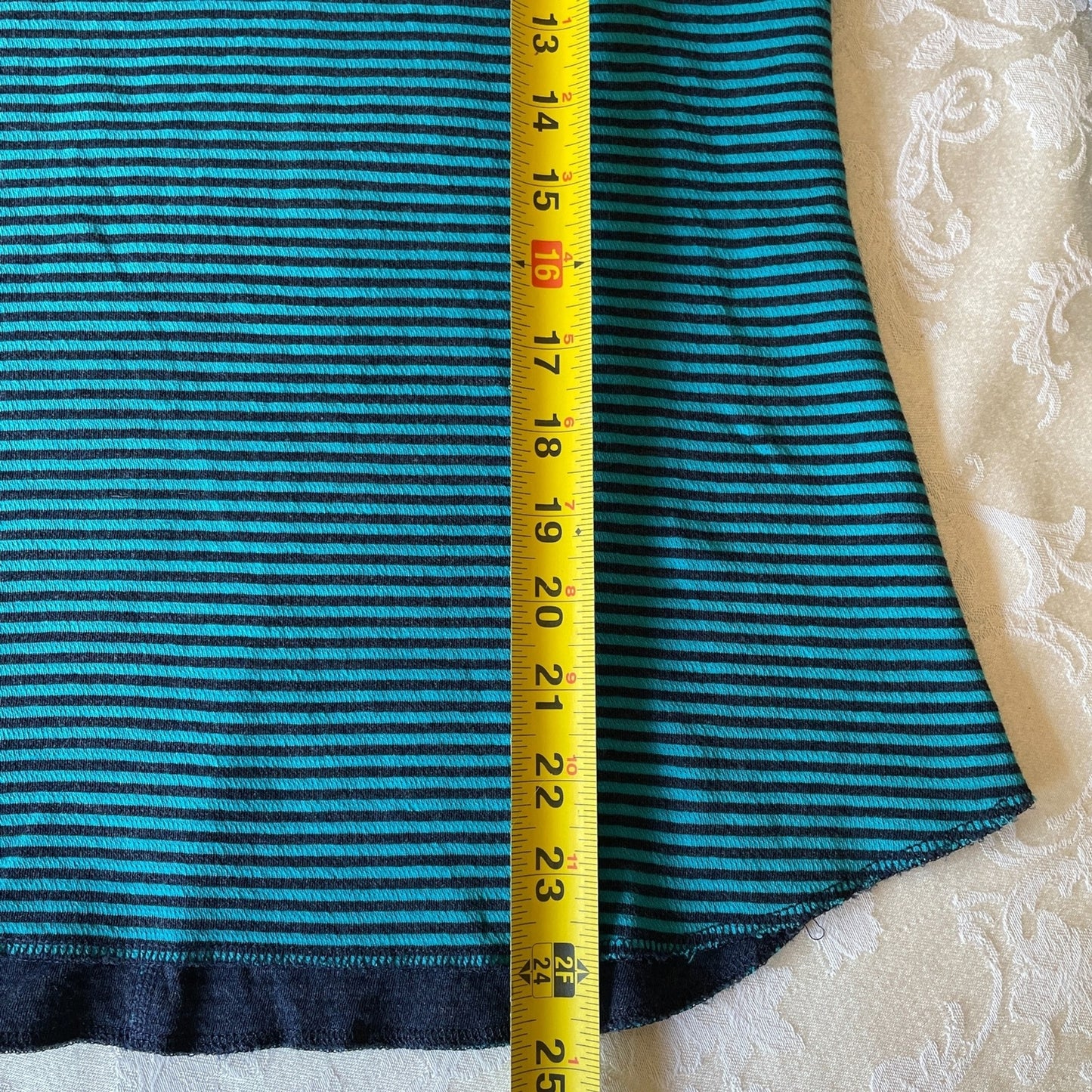 LULULEMON Reversible Green & Blue Stripe Pullover, Size Small9