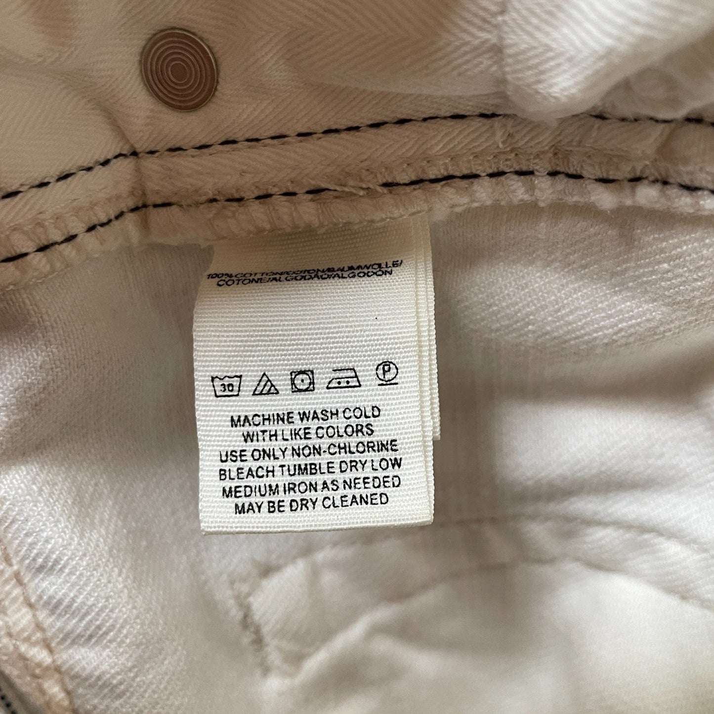 FREE PEOPLE New Off-White Jean Frayed Shorts, Size 256