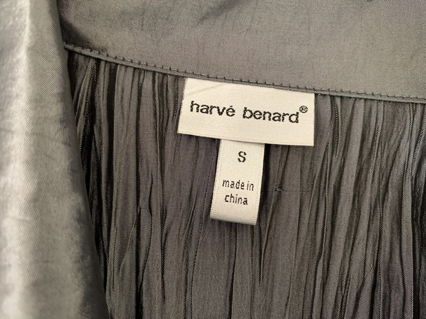 HARVE BENARD Fancy Crinkled Metallic Top w/Tie & Bow2