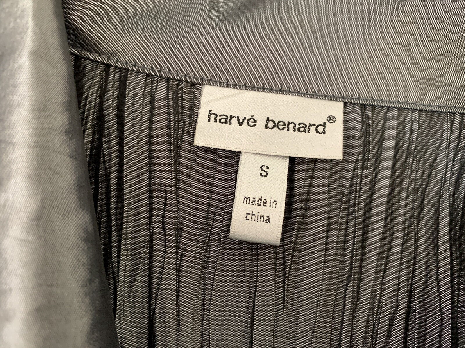 HARVE BENARD Fancy Crinkled Metallic Top w/Tie & Bow2