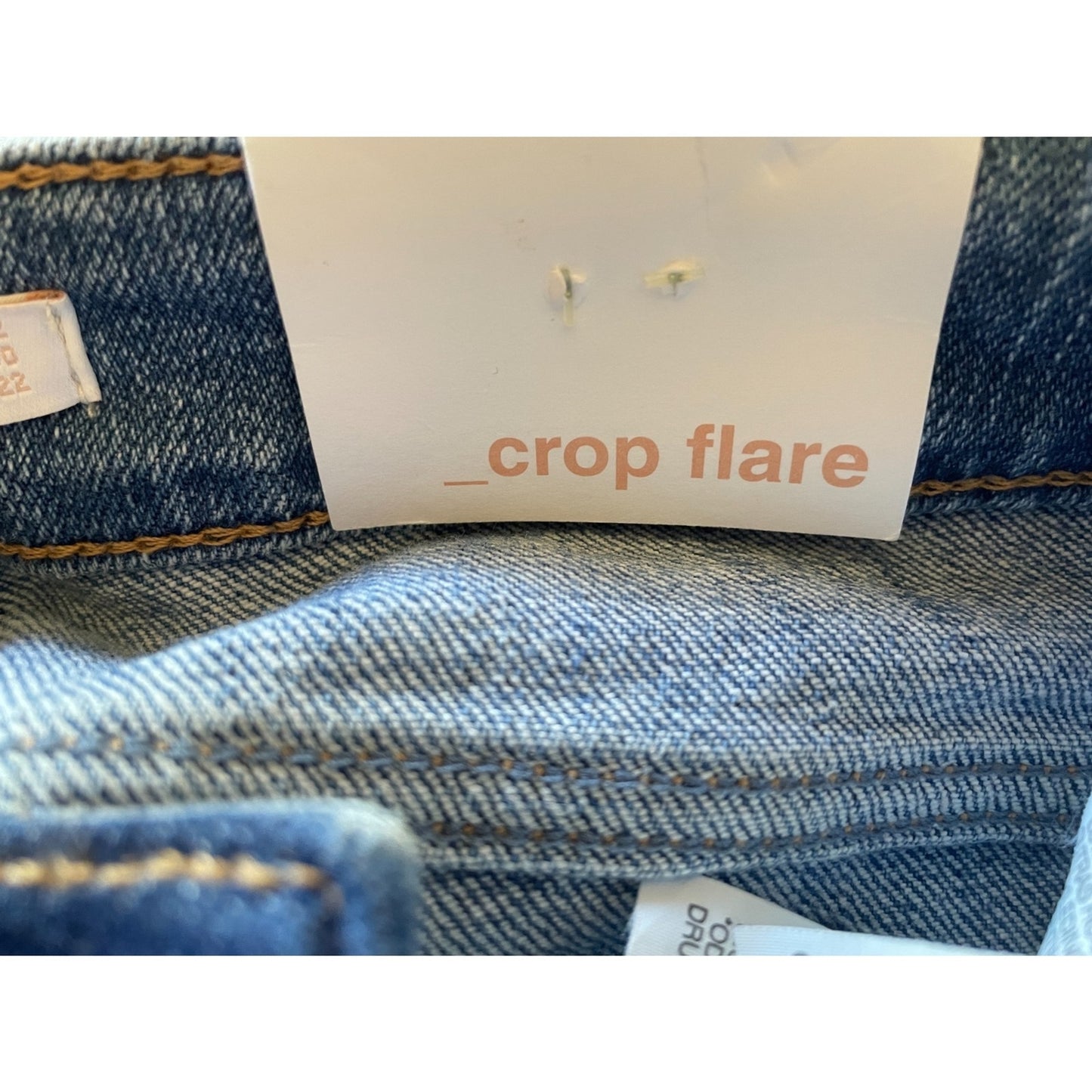 ZARA TRAFALUC New Jeans w/Embroidered Flowers and Frayed Ankles, Size US 05