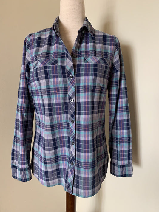 EDDIE BAUER Plaid Long Sleeve Button Down Shirt0