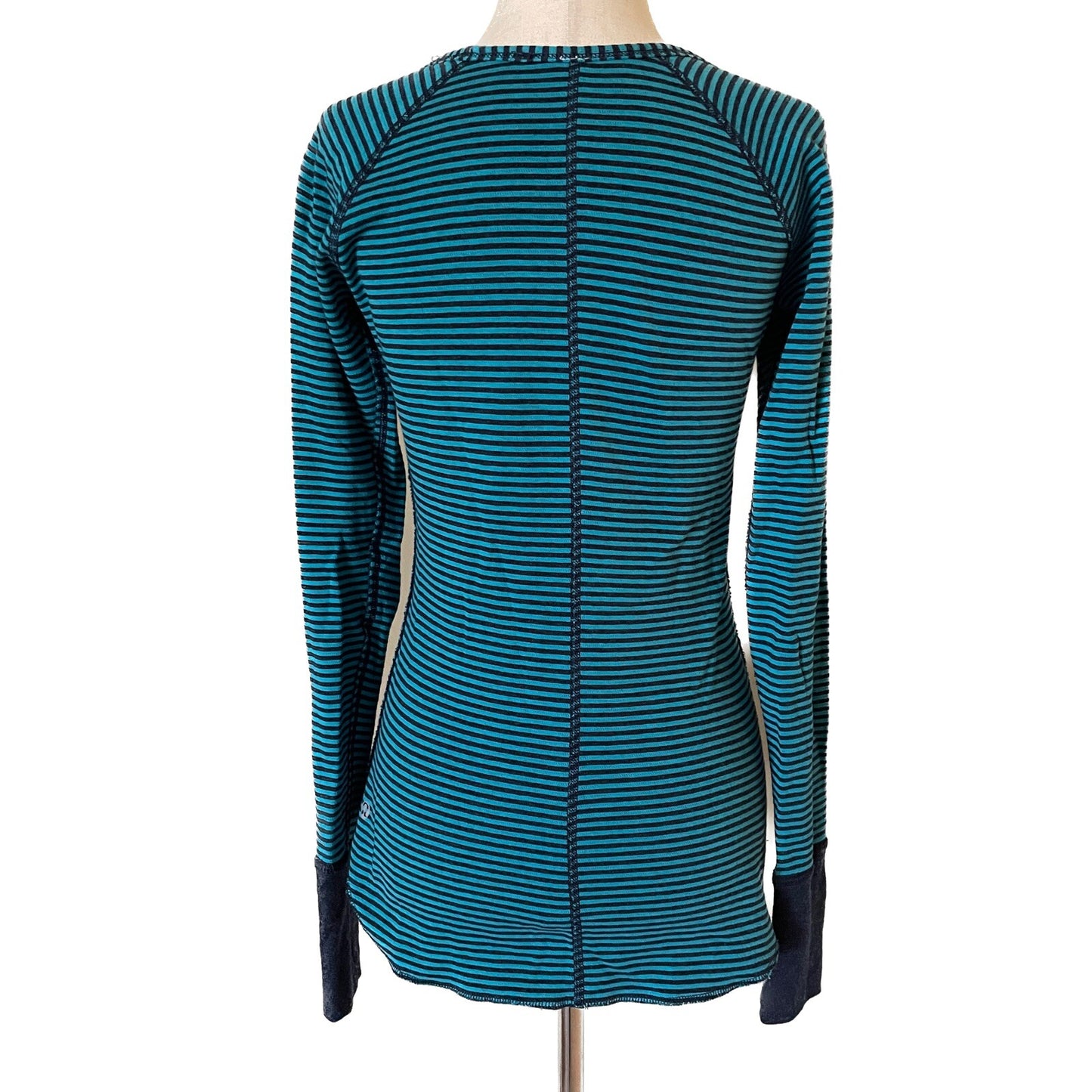 LULULEMON Reversible Green & Blue Stripe Pullover, Size Small5