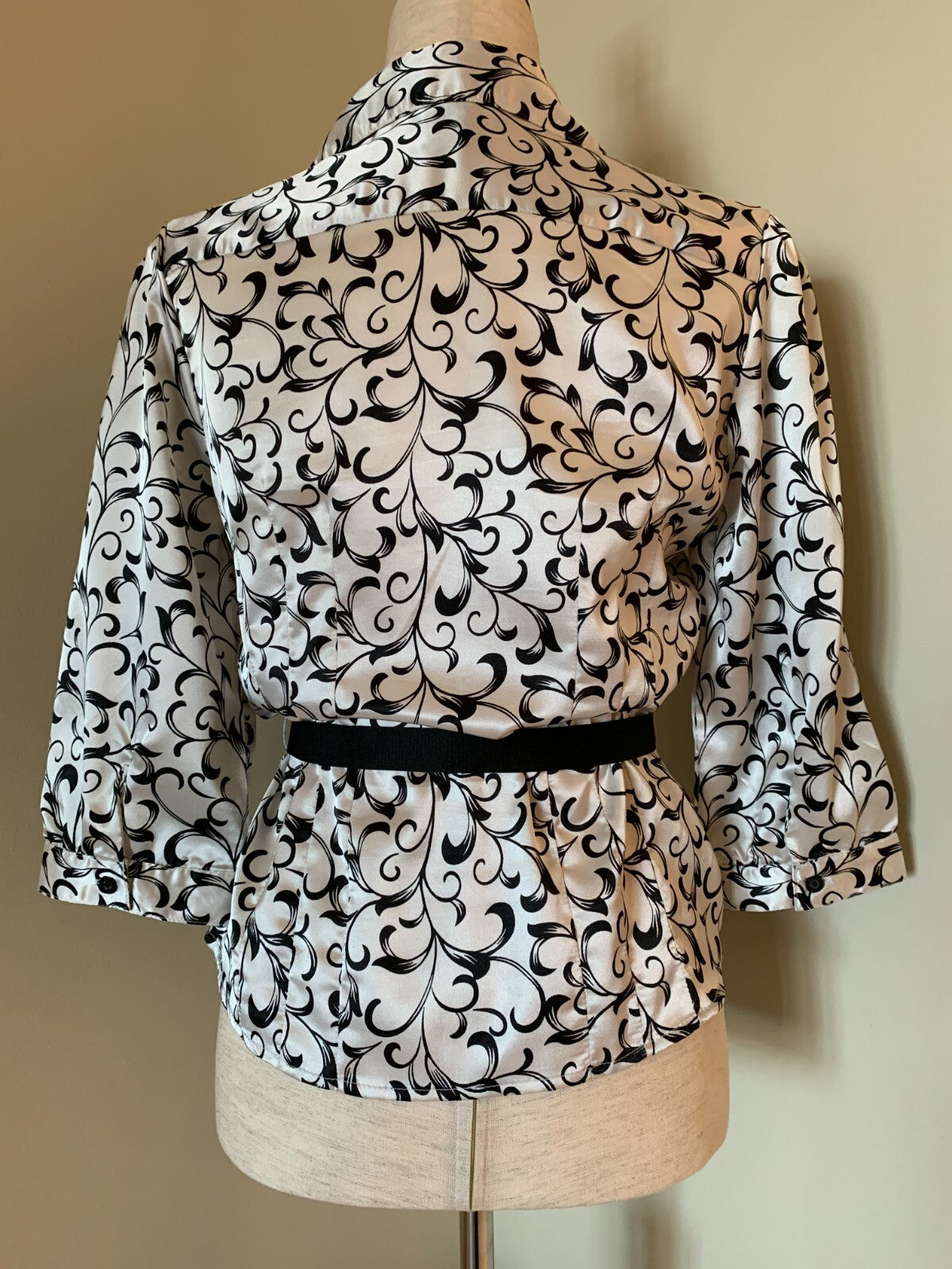 Classic White & Black Swirl Blouse with Ribbon Tie, Size Small1