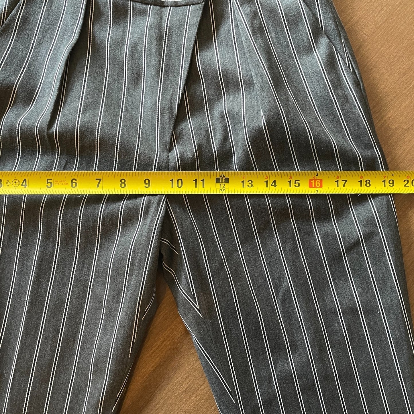 MILA OWEN New Women's Gray High Line Fabric Pinstripe Pleated Pants, Size 011