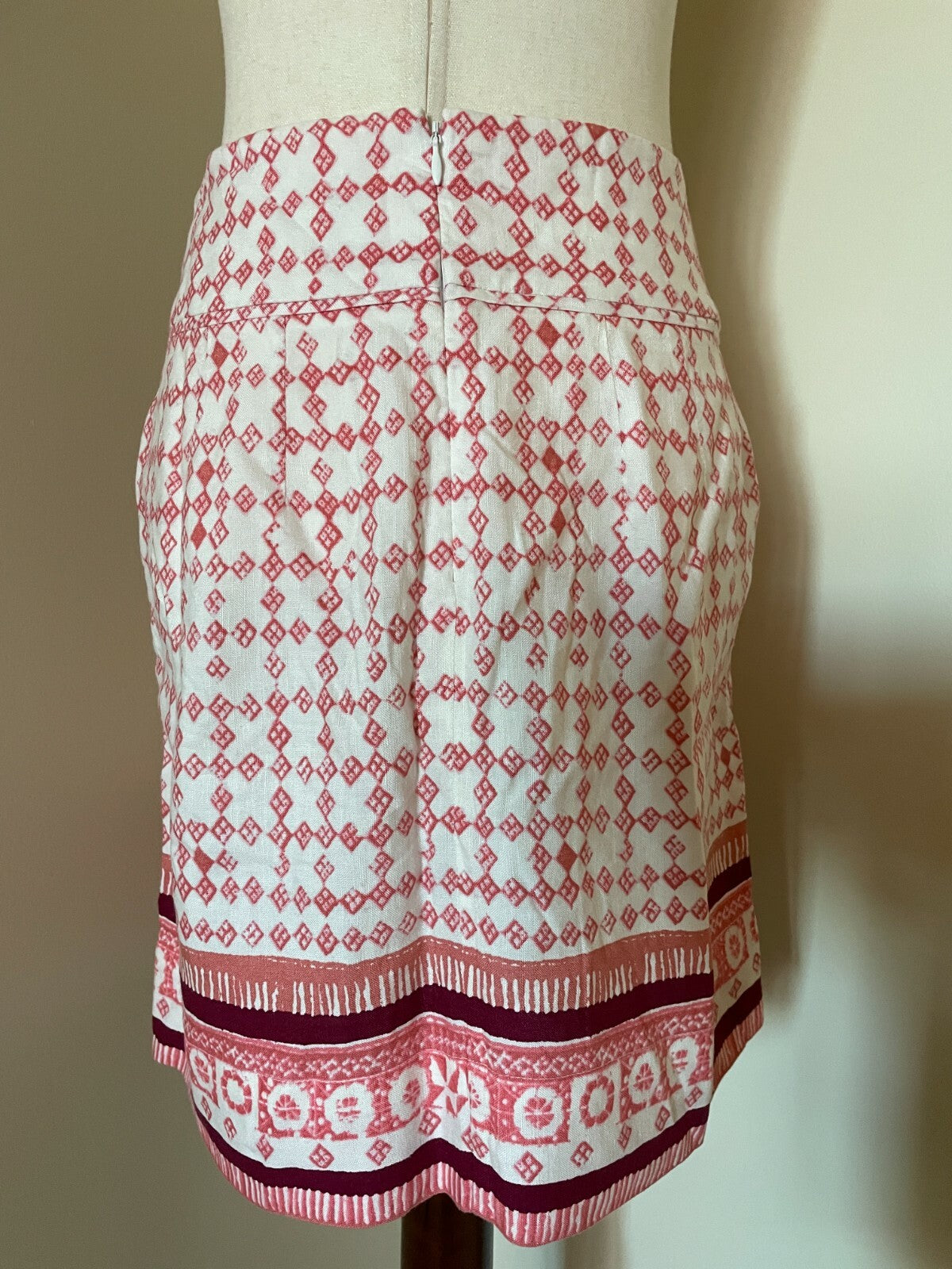 ANN TAYLOR Loft Linen and Rayon Aztec Boho Print Skirt, Size 02