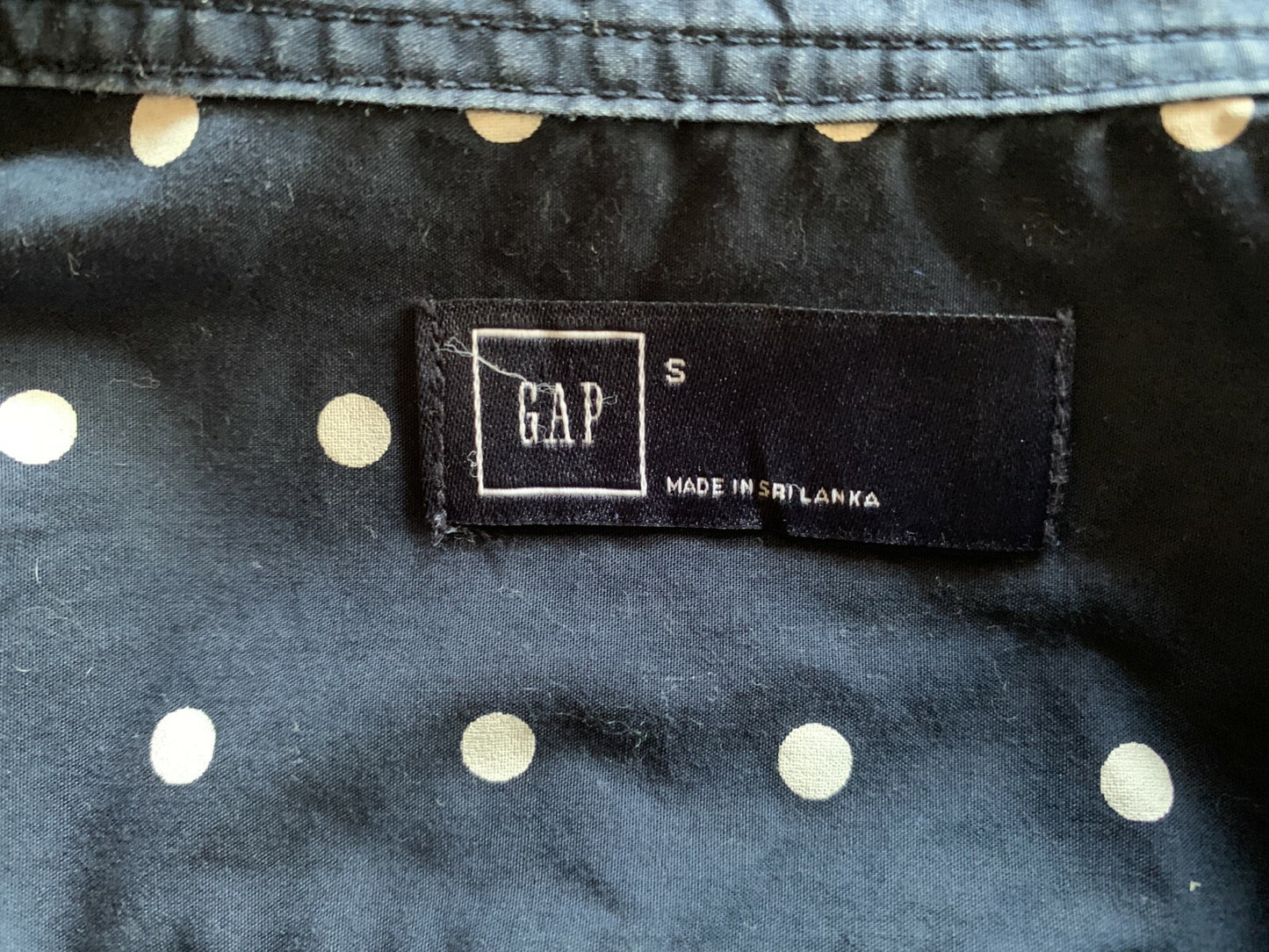 GAP Navy& White Polka Dot 100% Cotton Button Shirt2