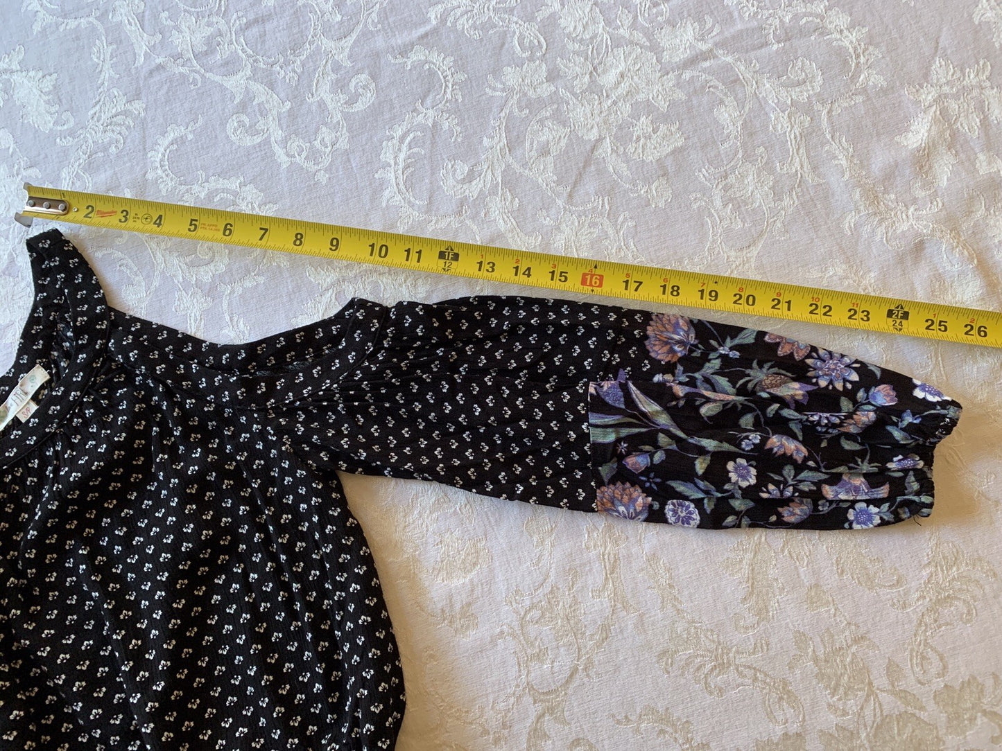 LOVE, FIRE Long Sleeve Cold Shoulder Black/White and Floral Top, Size PS7