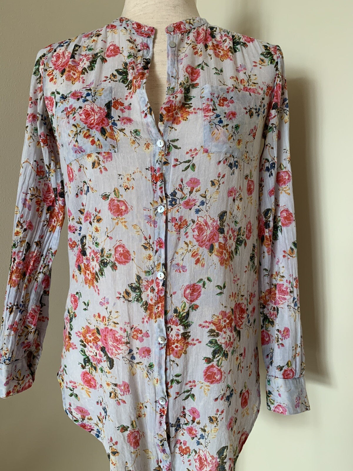 ATMOSPHERE Adorable Floral Long Sleeve Light Weight Shirt, Size Small0