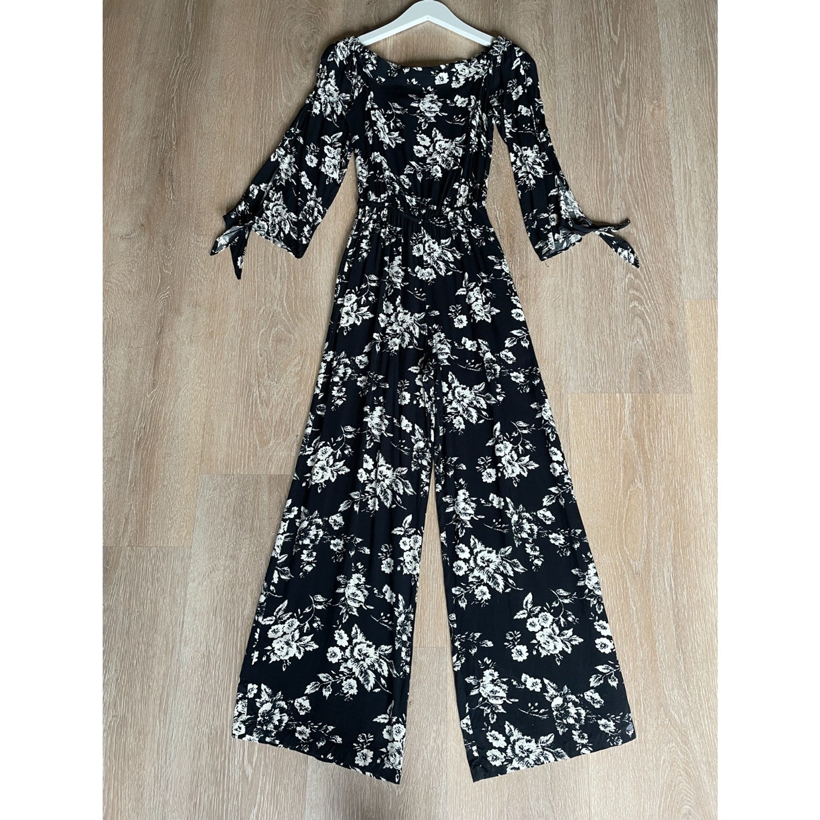 MIMI CHICA Black and White Floral Off-The-Shoulder Jumpsuit, Size XS0