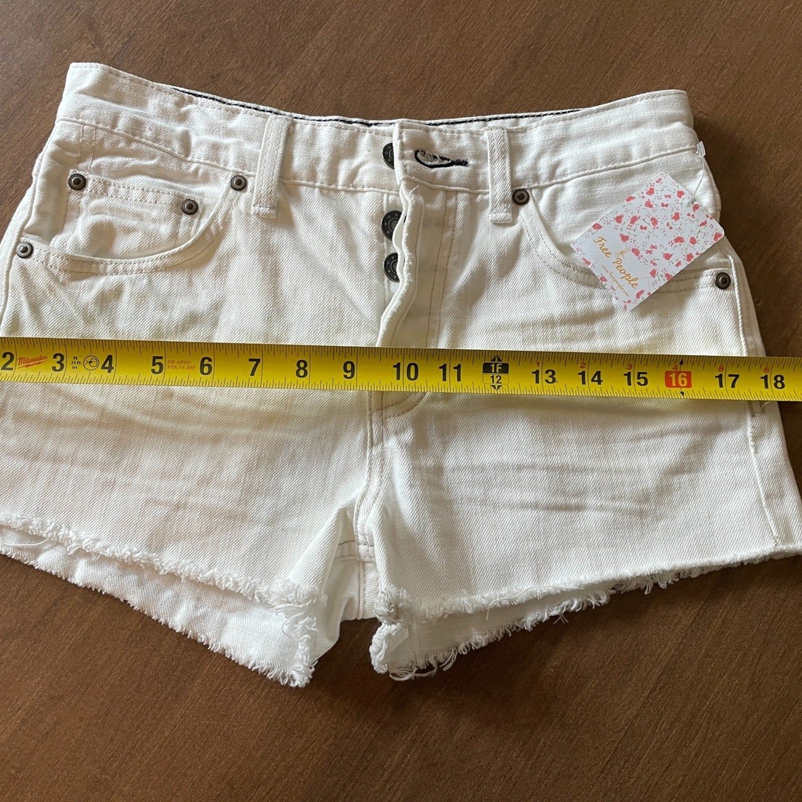 FREE PEOPLE New Off-White Jean Frayed Shorts, Size 257