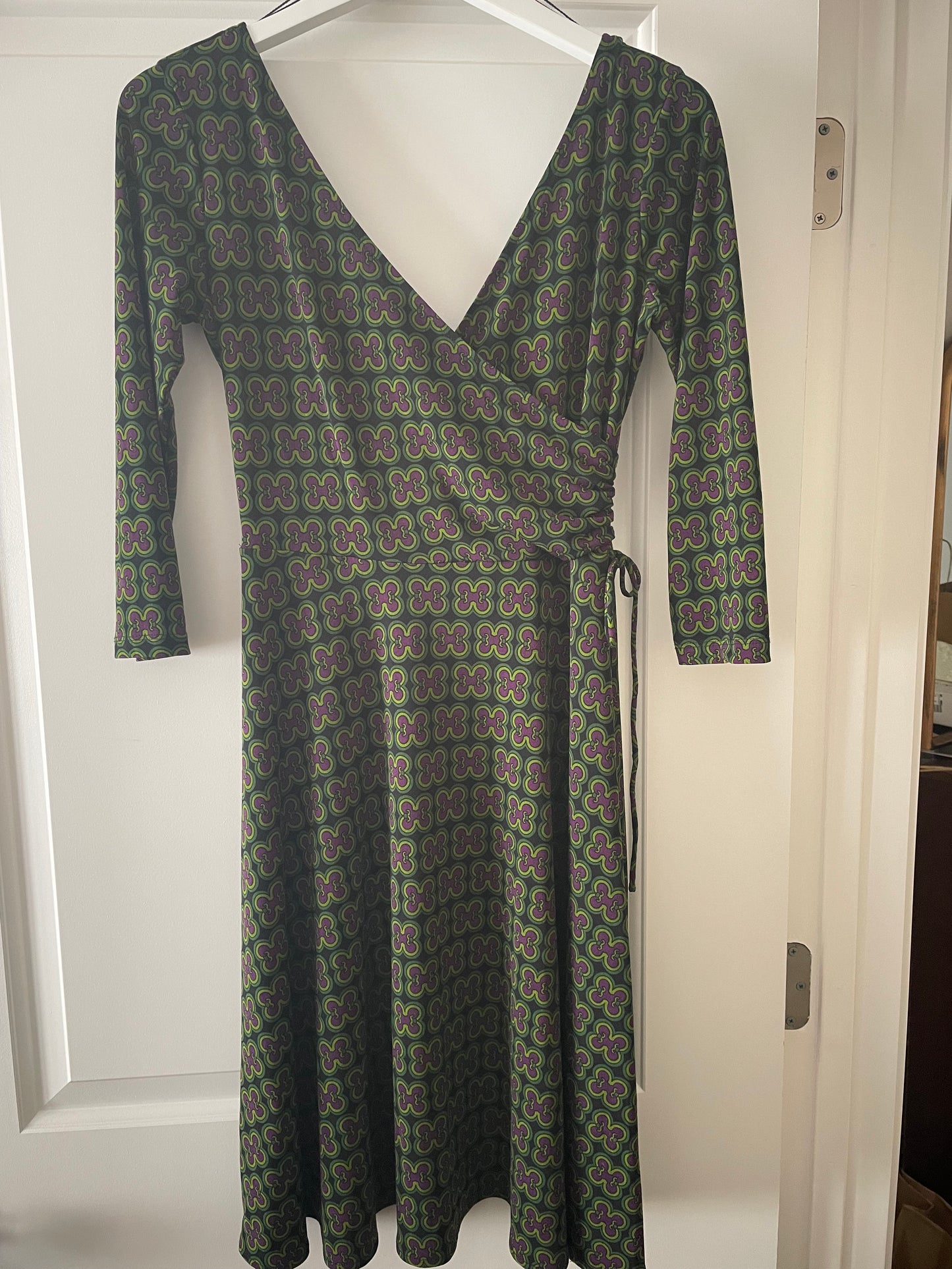 LONDON TIMES Printed Wrap Dress – Size 6P (Petite)