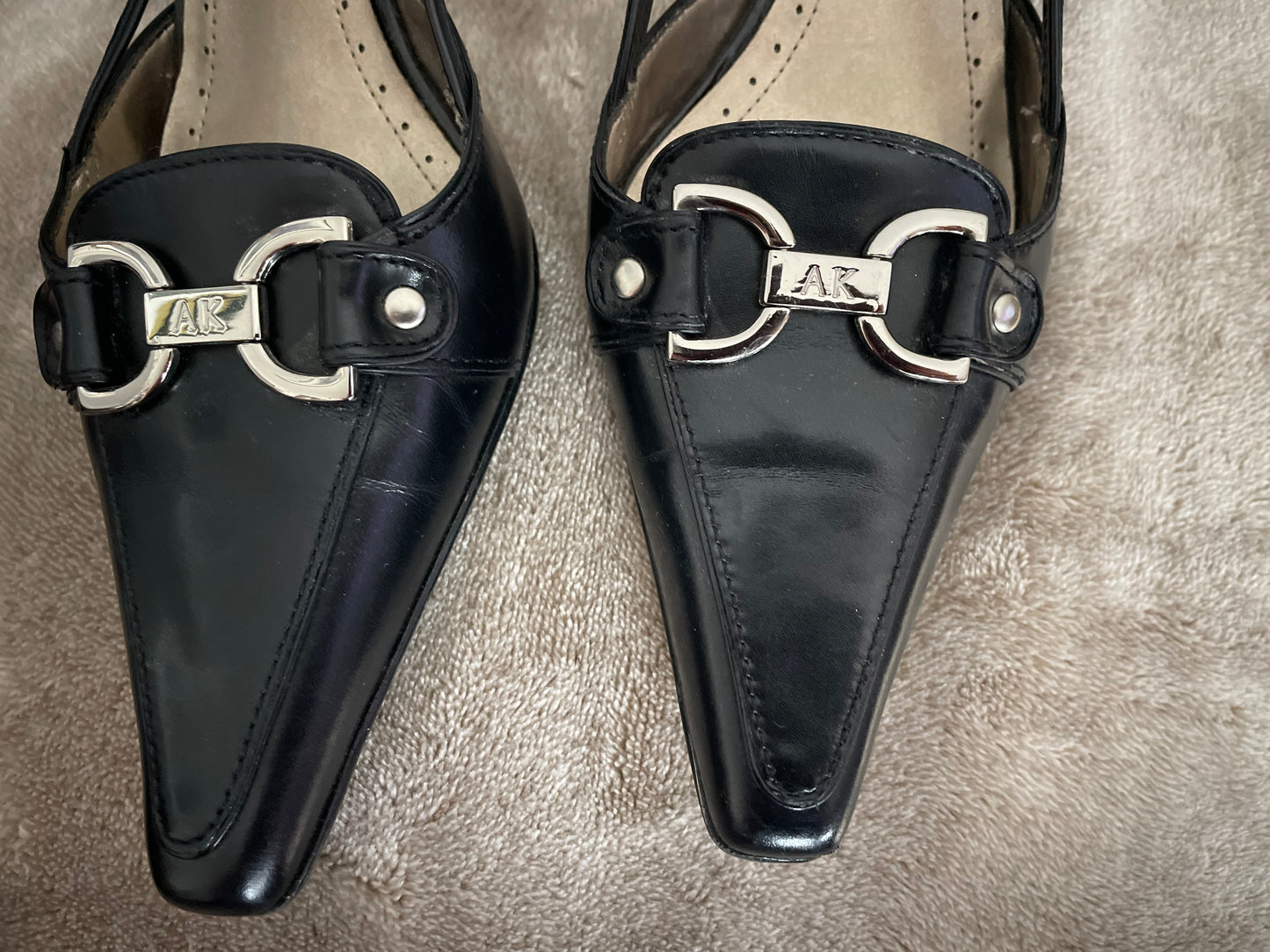 AK Anne Klein iFlex Mamacquirem Black Leather Slingback Heels - Size 7.5 M