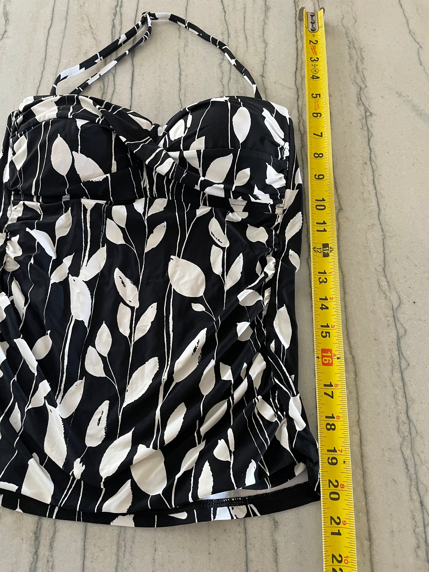 Anne Cole Black & White Leaf Print Halter Tankini Swim Top Twist Front - Size Small